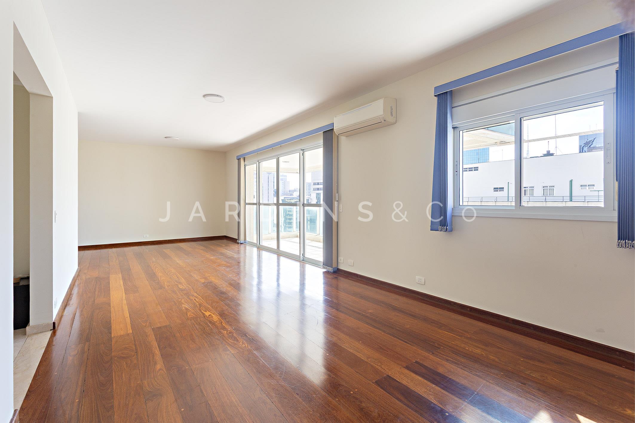Apartamento no Paraíso