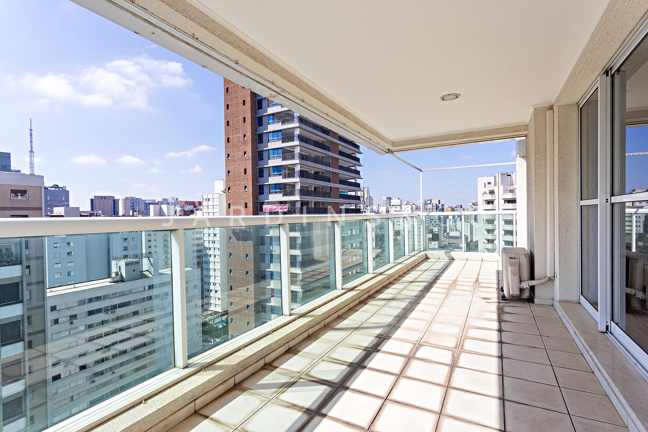 Apartamento no Paraíso