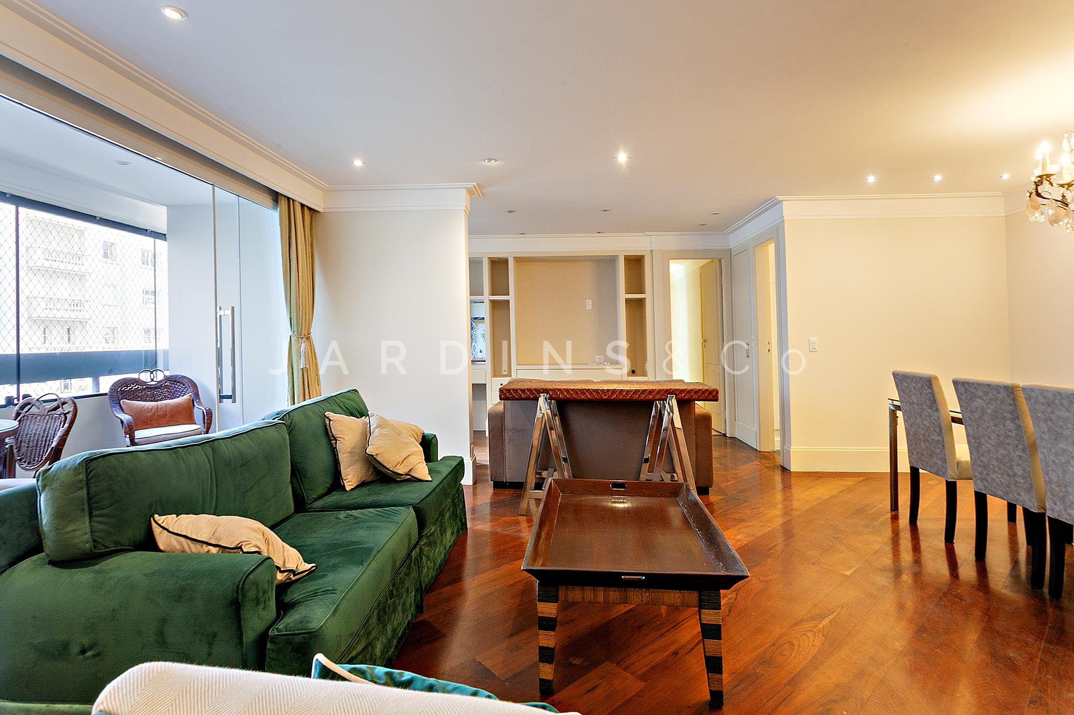 Apartamento no Moema Pássaros