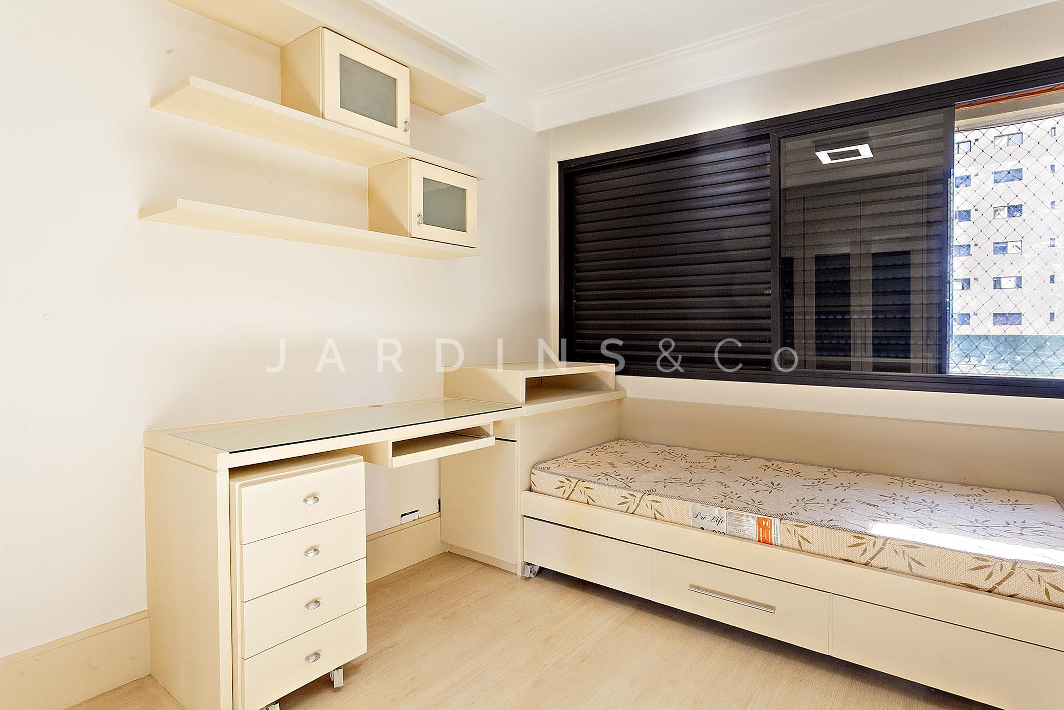Apartamento no Moema Pássaros