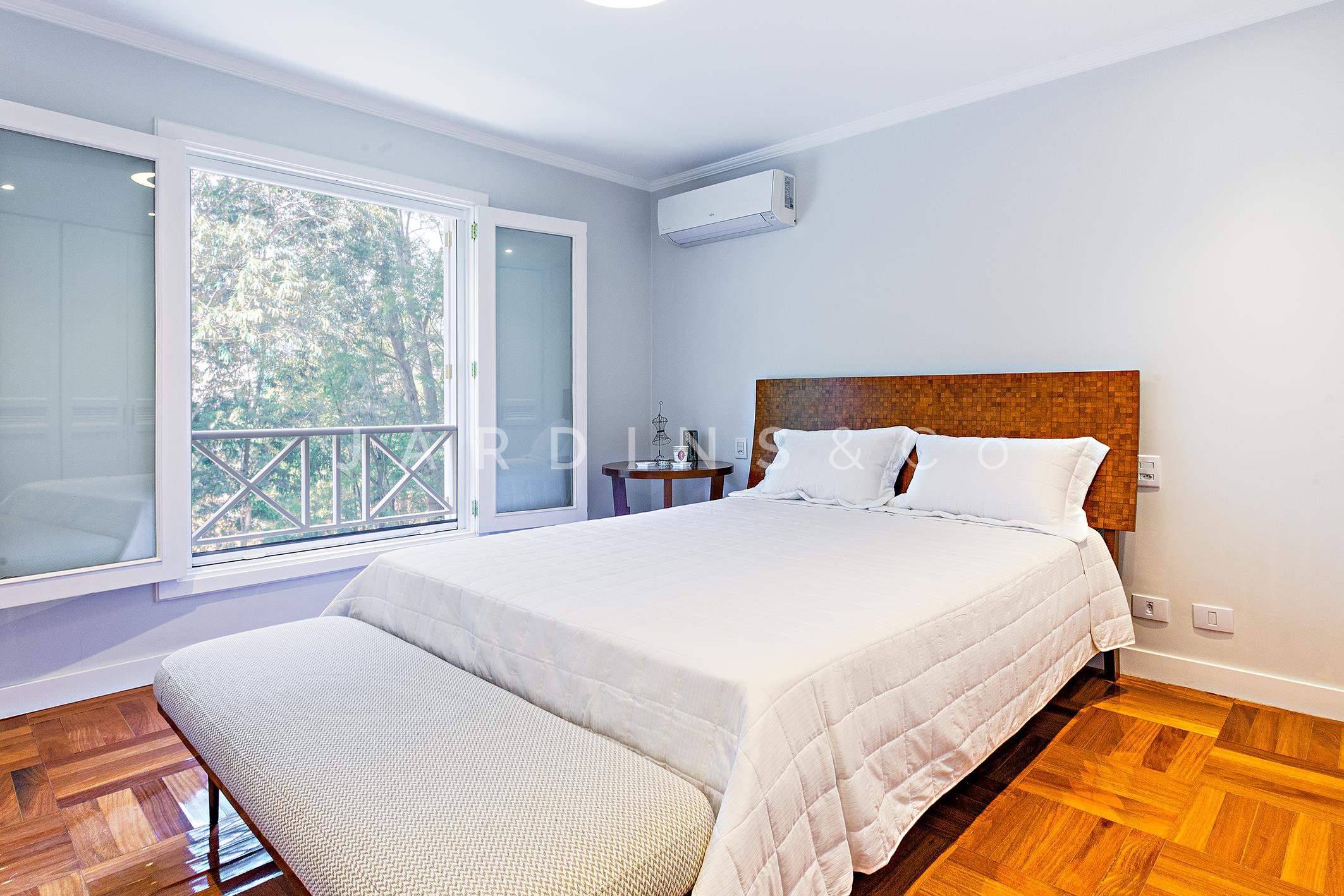 Casa em Condomínio no Jardim Everest