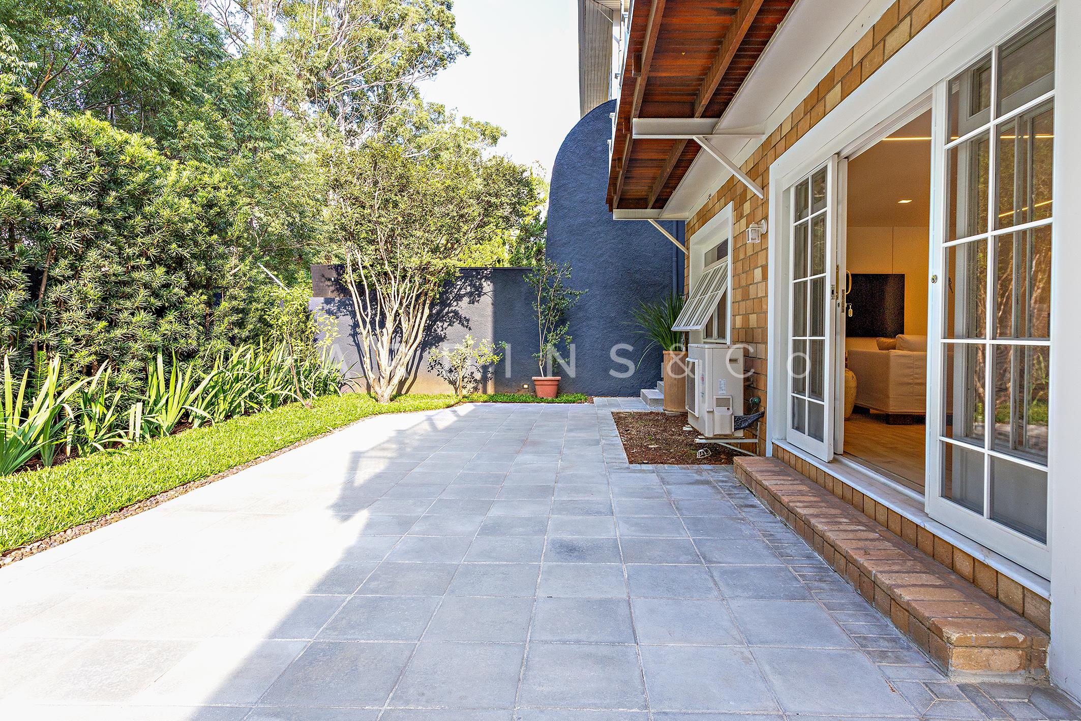 Casa em Condomínio no Jardim Everest