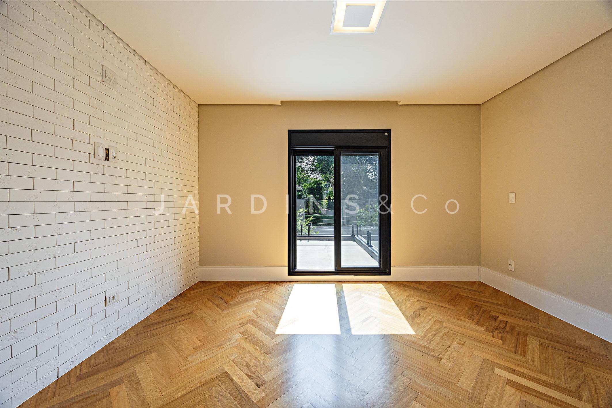 Casa em Condomínio no Jardim Vitória Régia