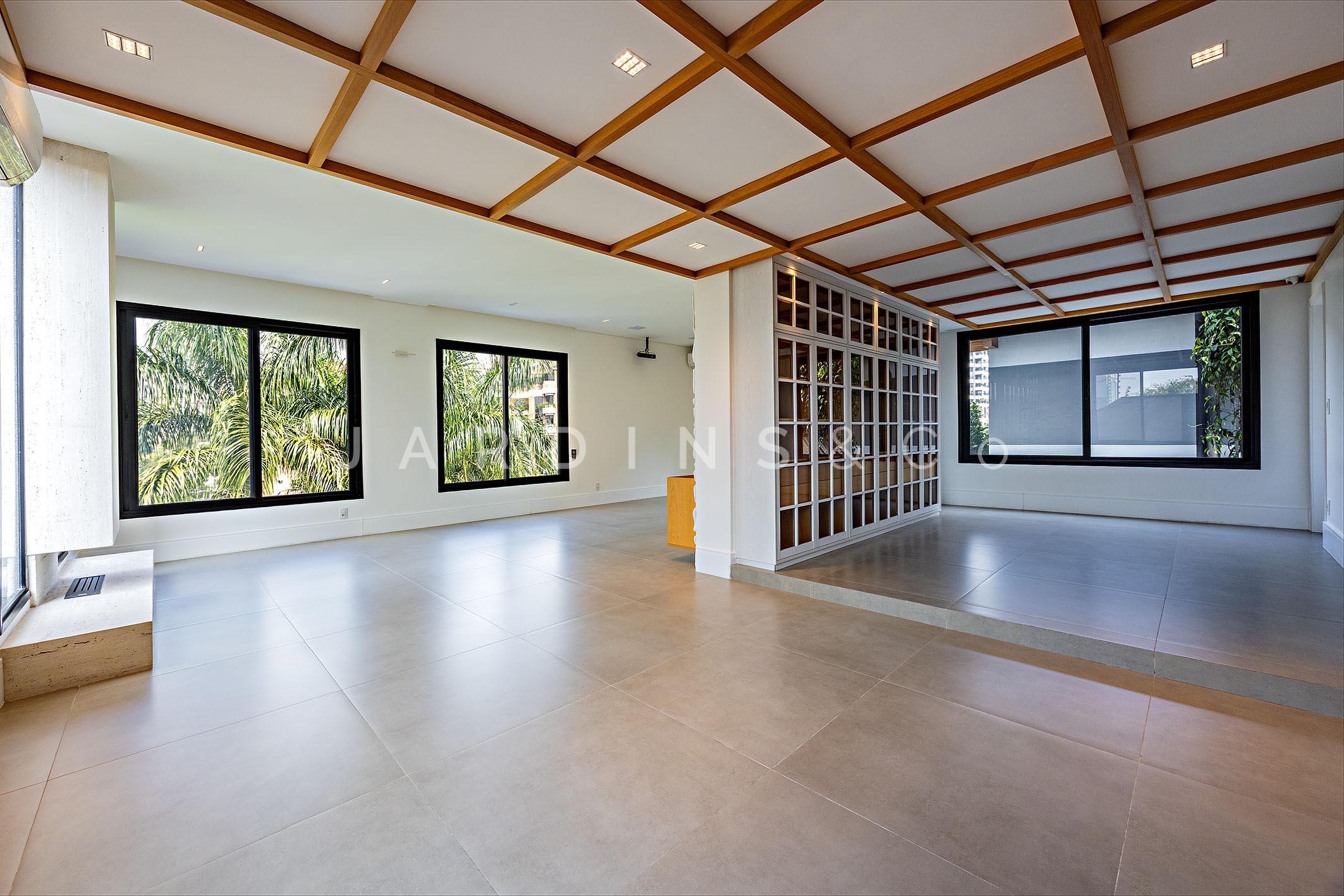 Casa em Condomínio no Jardim Vitória Régia