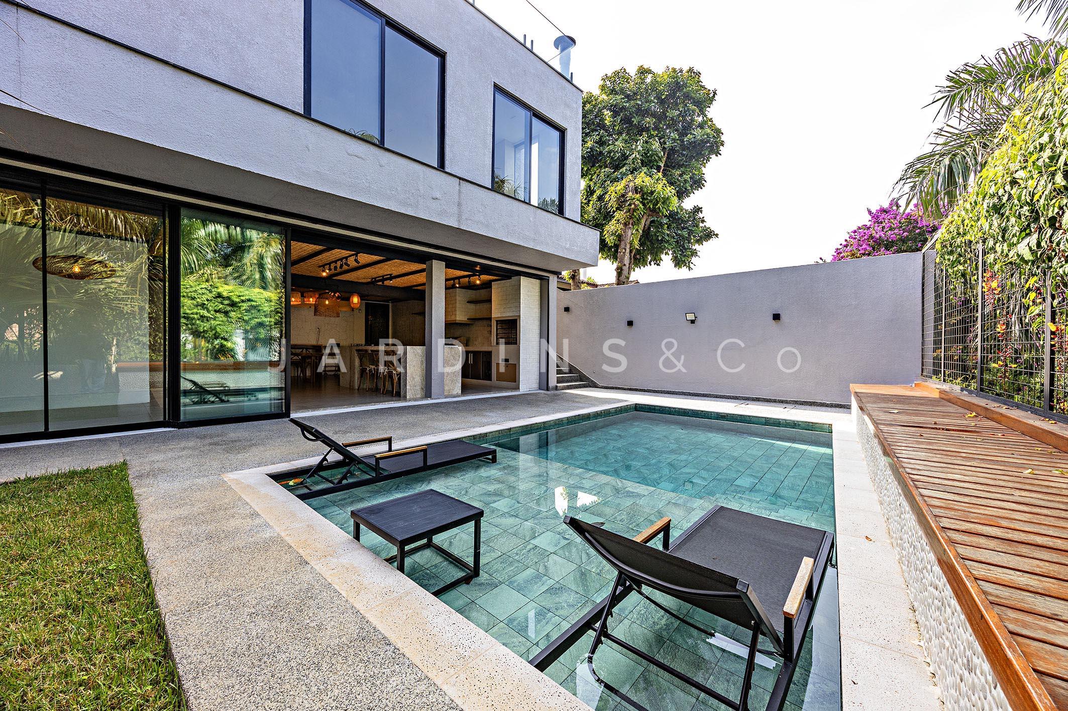 Casa em Condomínio no Jardim Vitória Régia