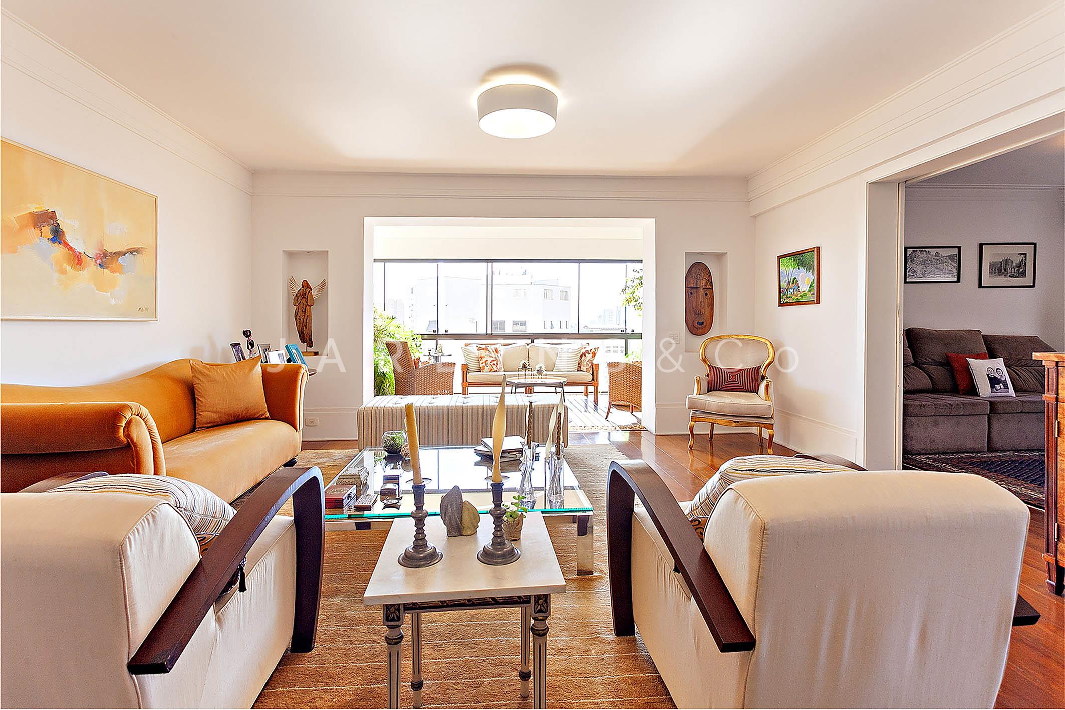 Apartamento no Real Parque