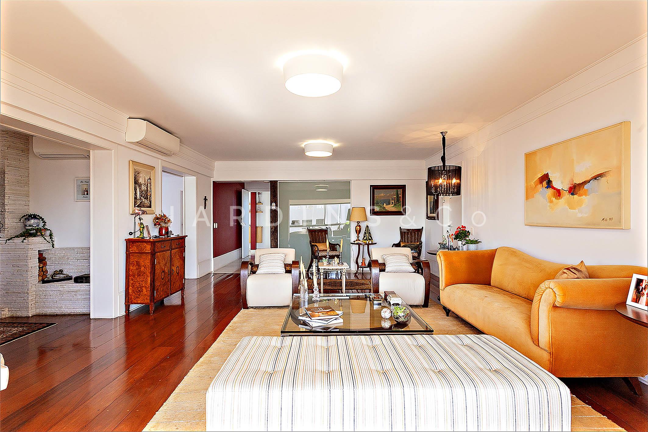 Apartamento no Real Parque