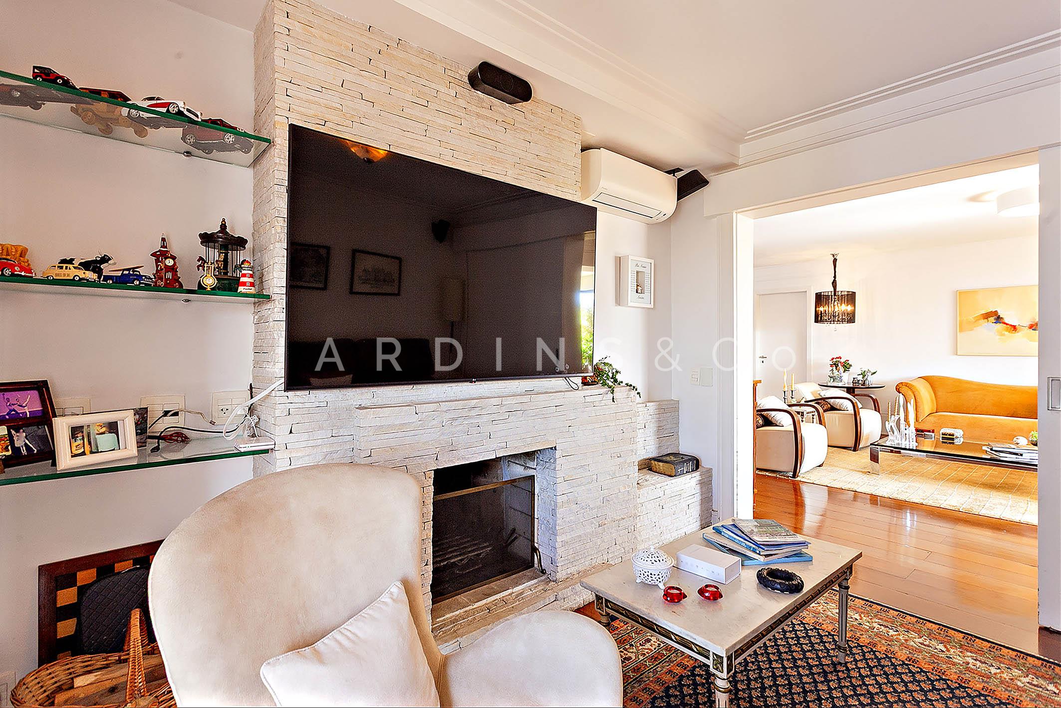 Apartamento no Real Parque