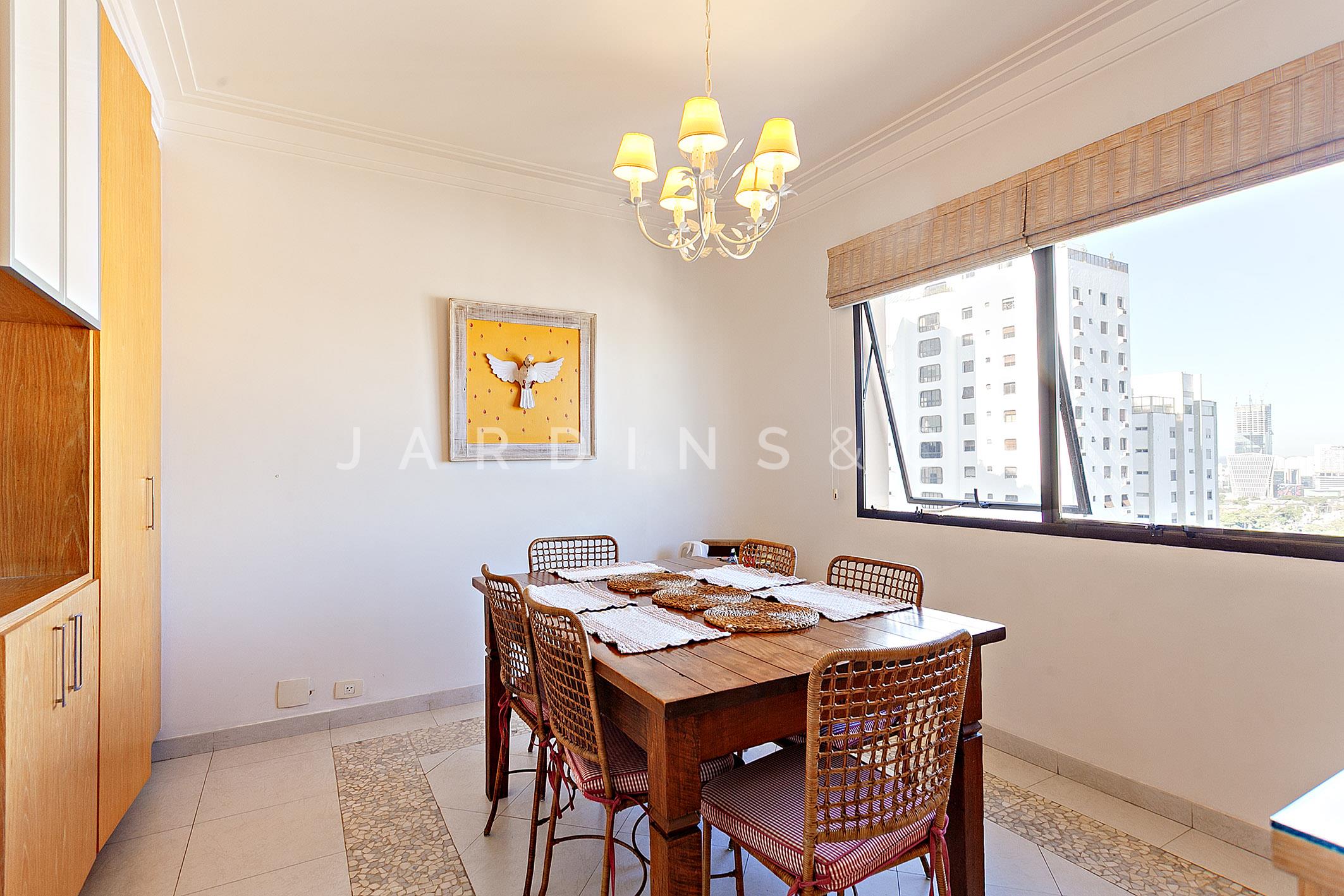 Apartamento no Real Parque