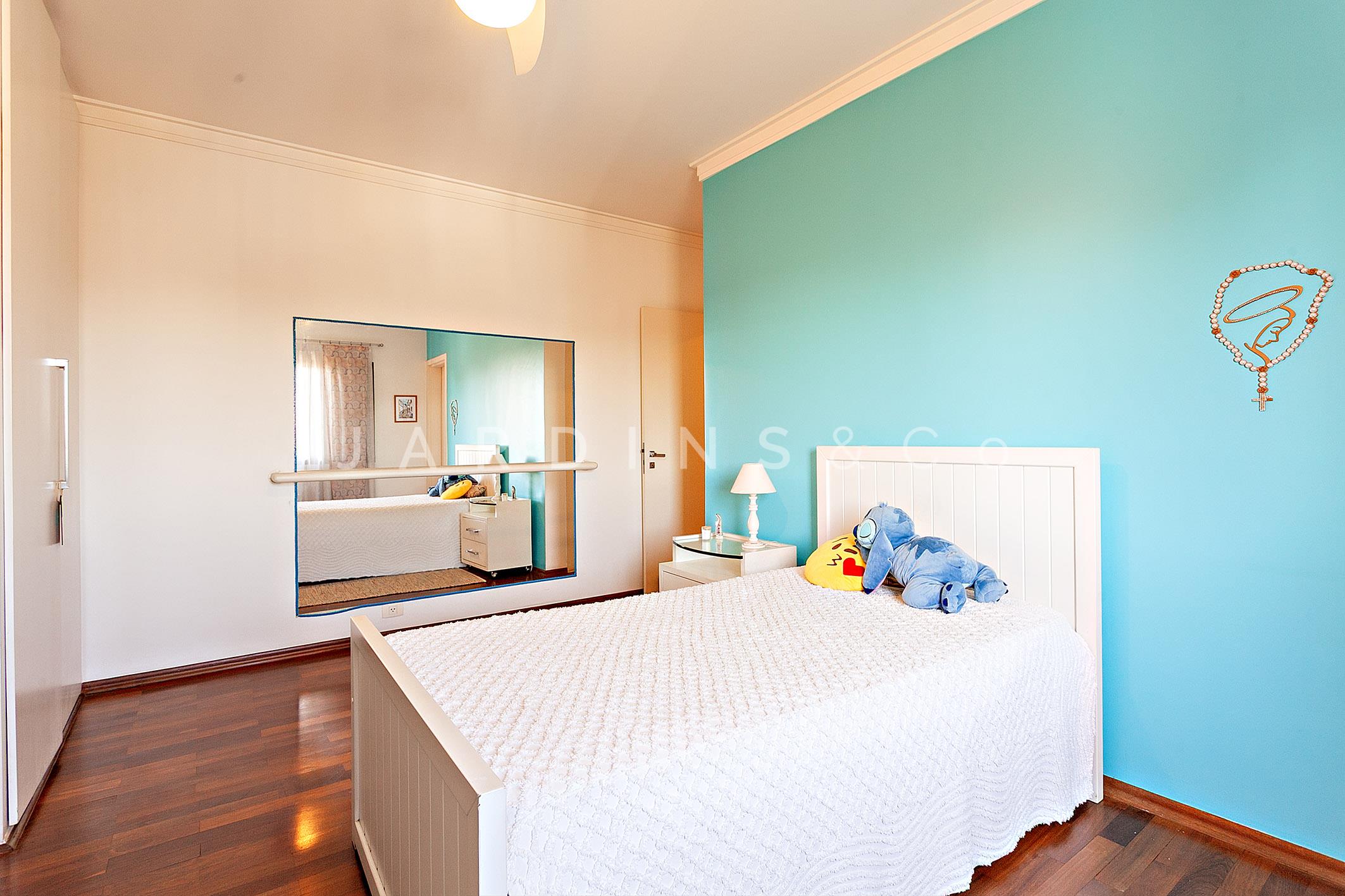 Apartamento no Real Parque