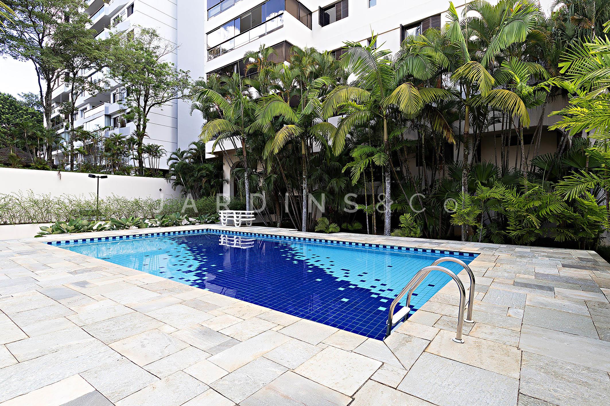 Apartamento no Real Parque