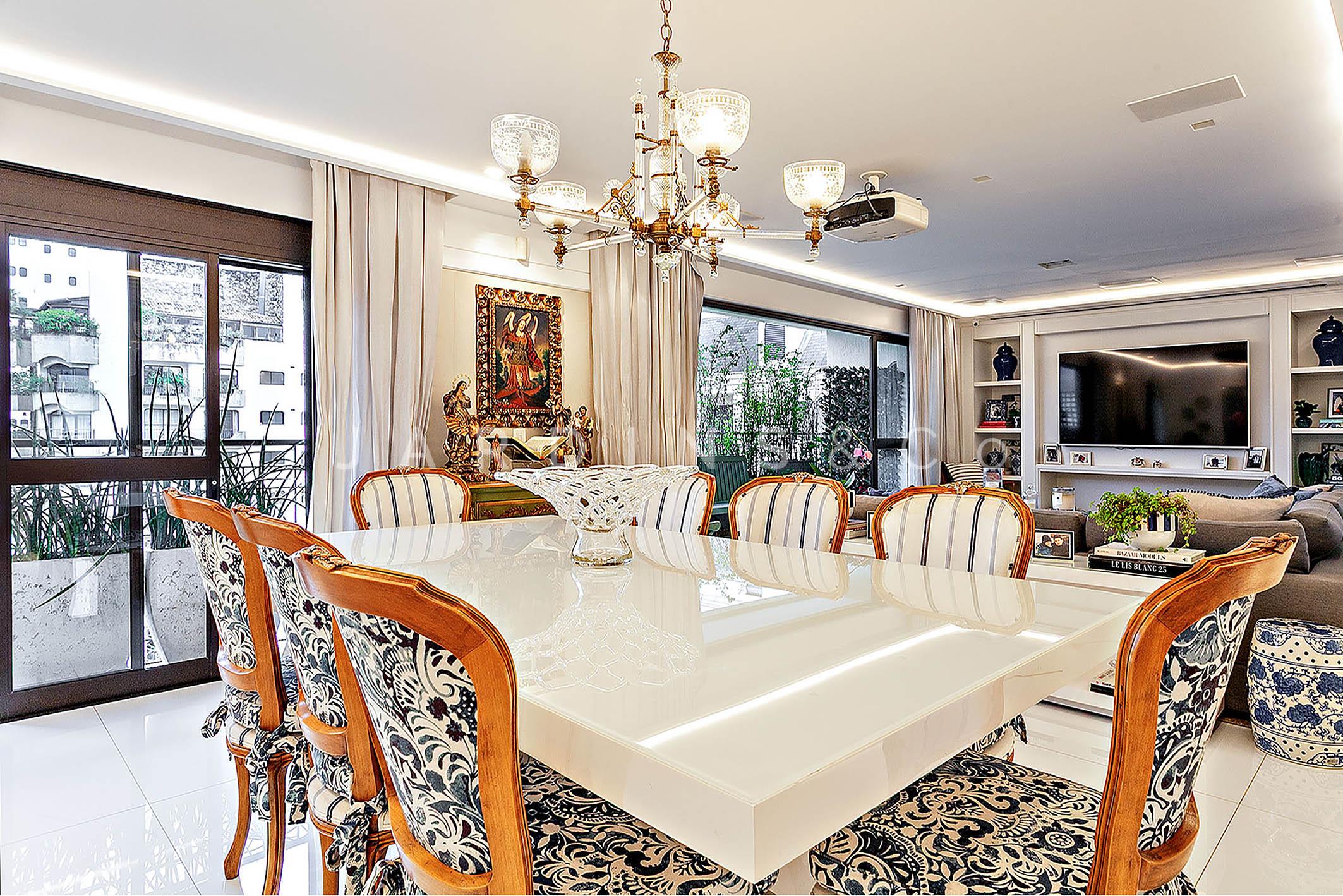 Apartamento no Real Parque