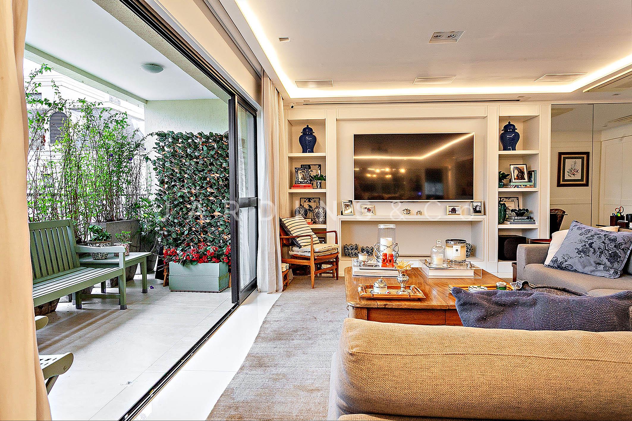 Apartamento no Real Parque