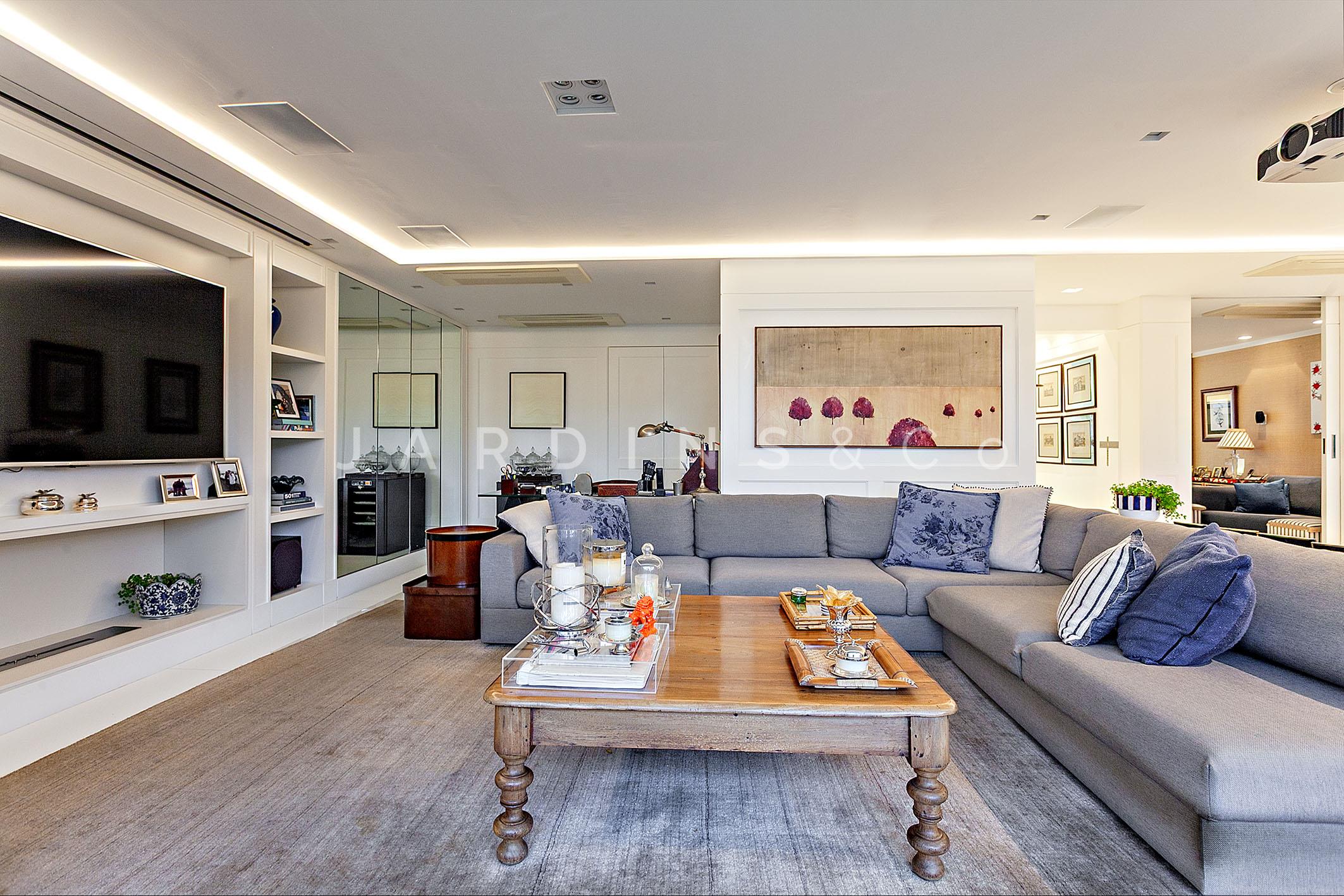 Apartamento no Real Parque