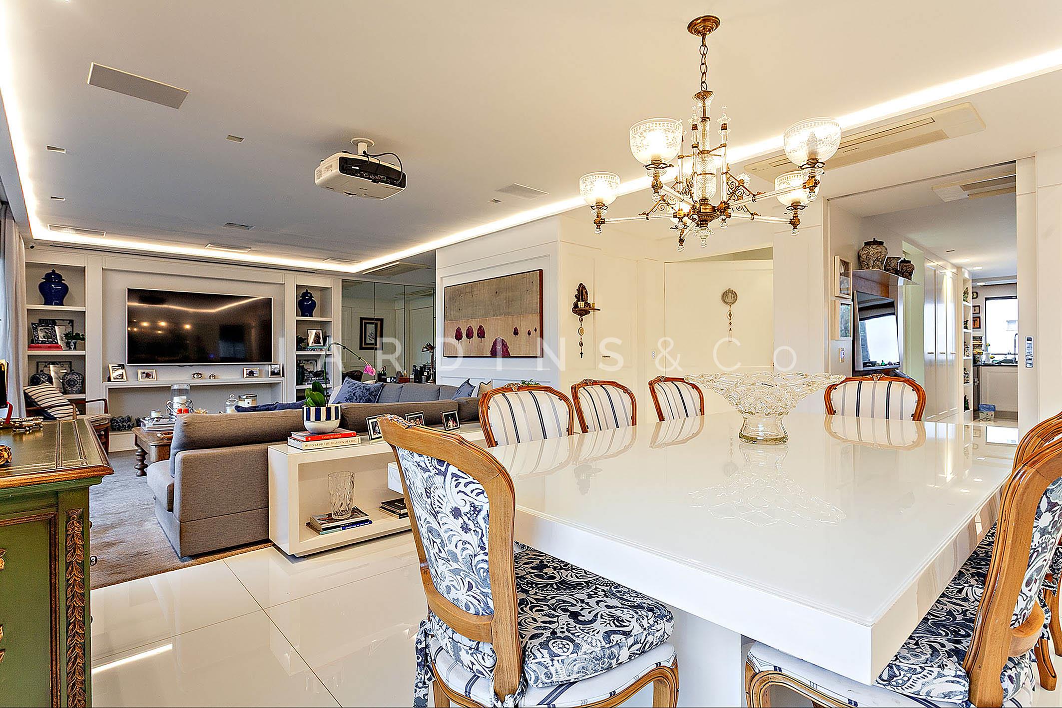 Apartamento no Real Parque