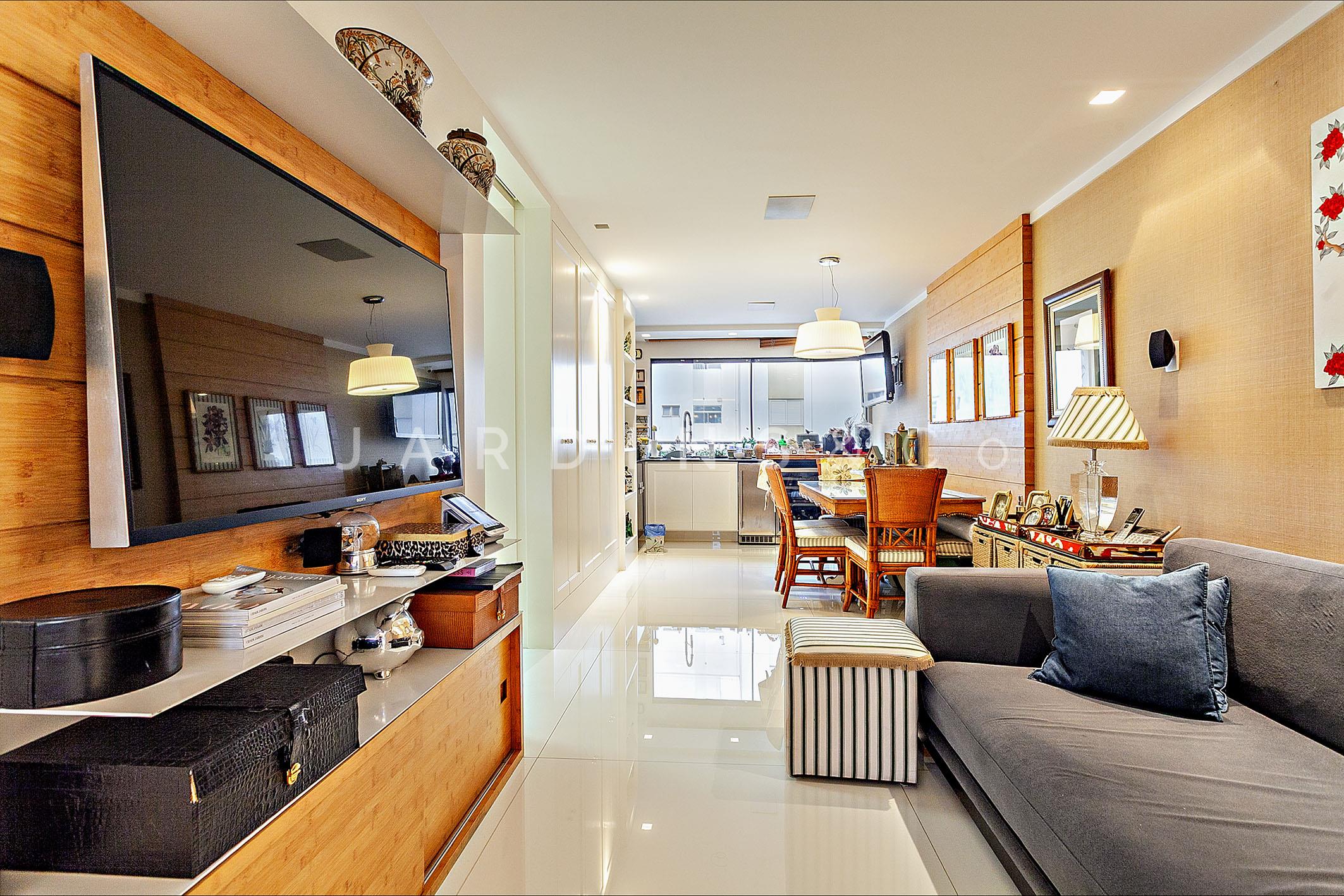 Apartamento no Real Parque
