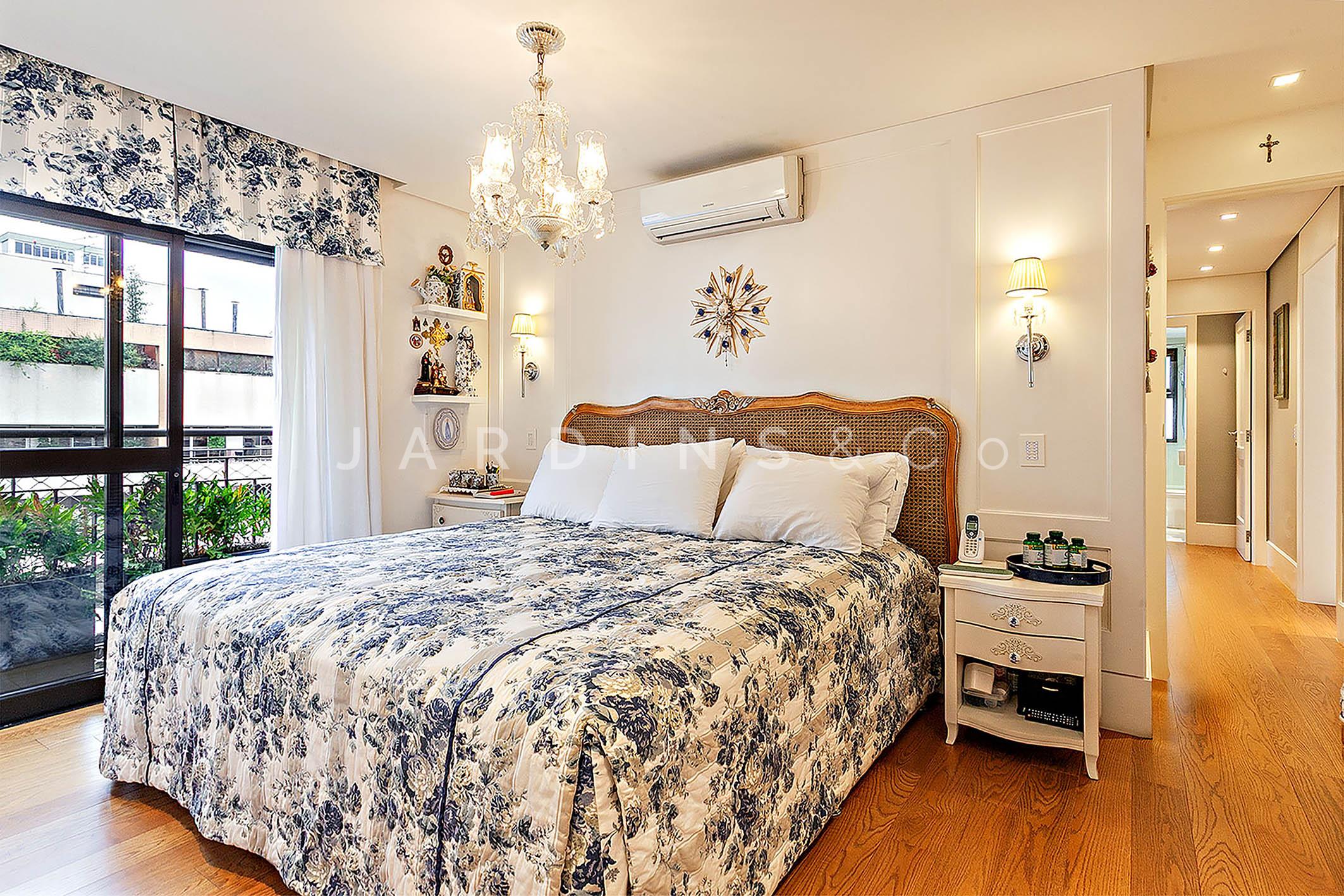Apartamento no Real Parque