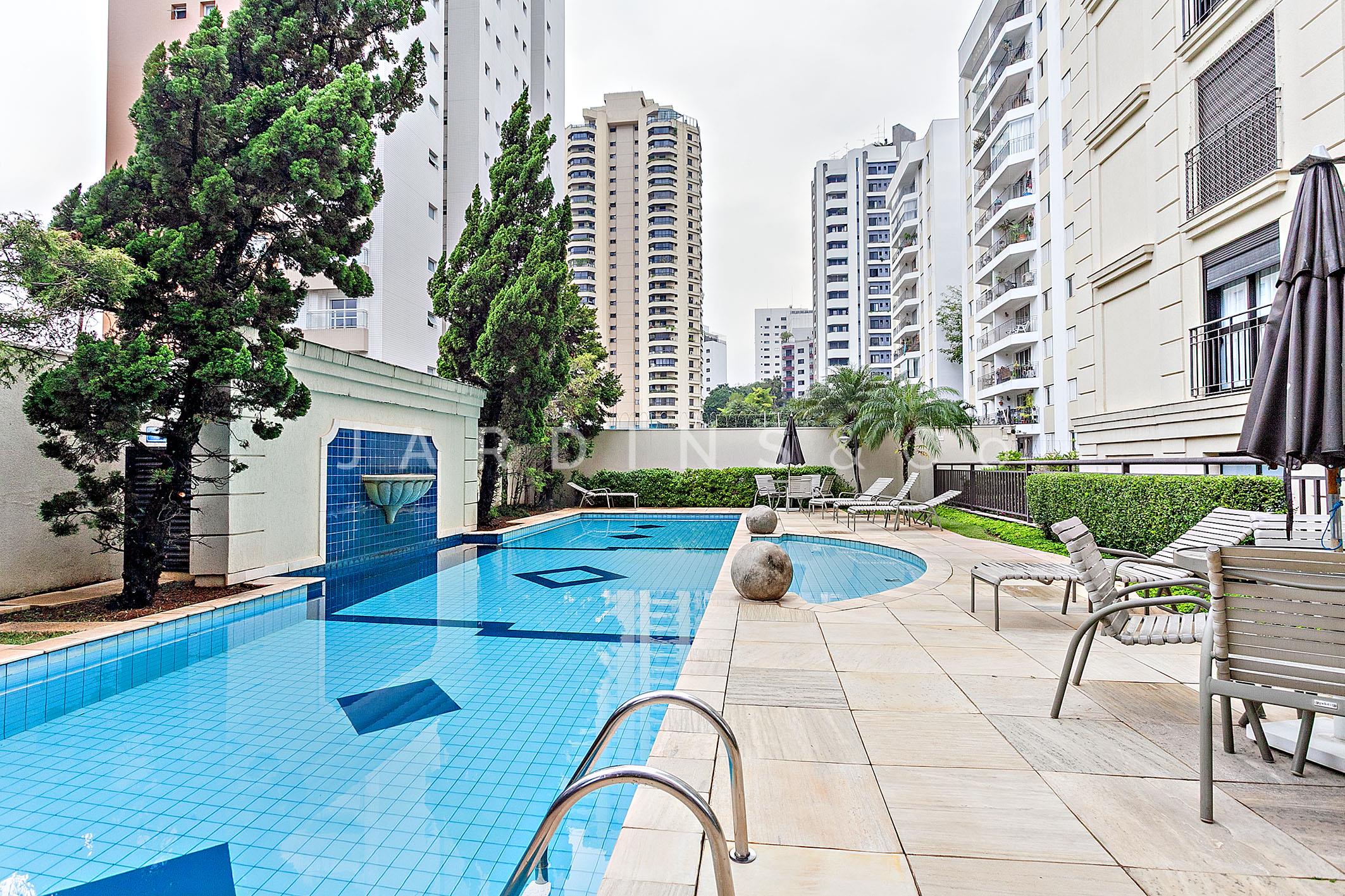 Apartamento no Real Parque