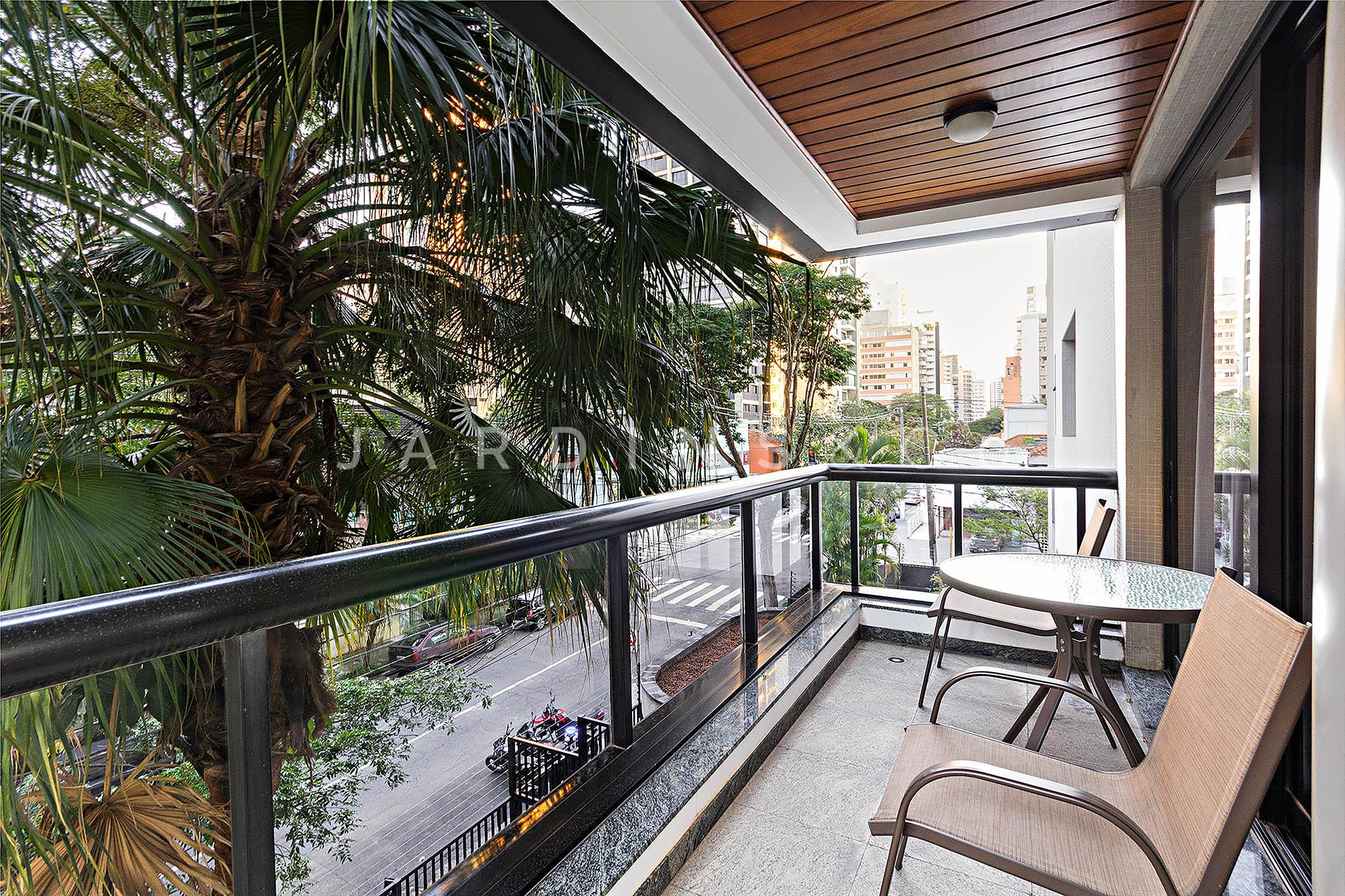 Apartamento no Moema Pássaros