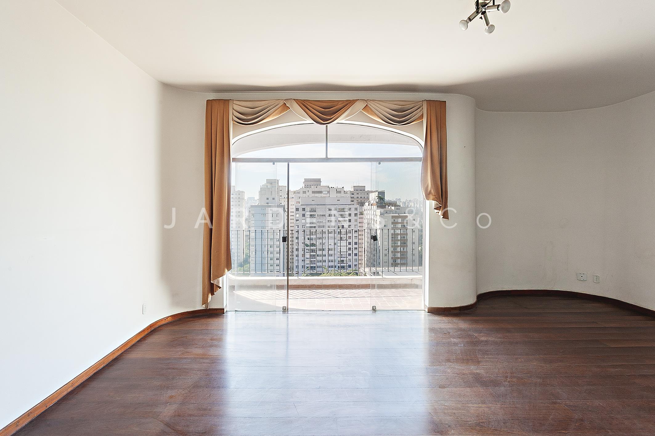 Apartamento no Jardim Europa