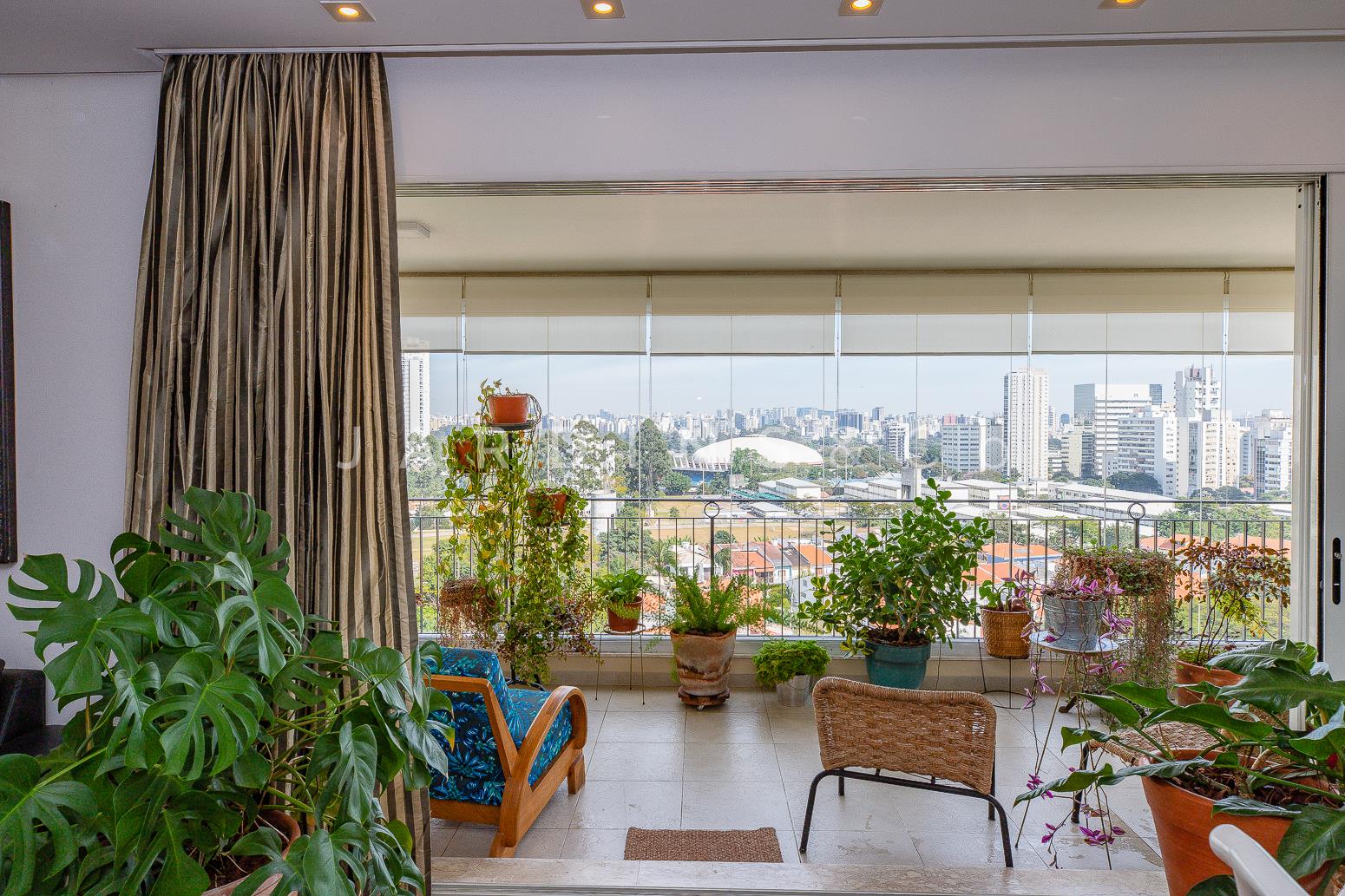 Apartamento no Paraíso