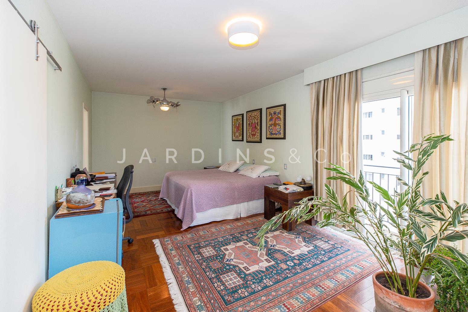 Apartamento no Paraíso