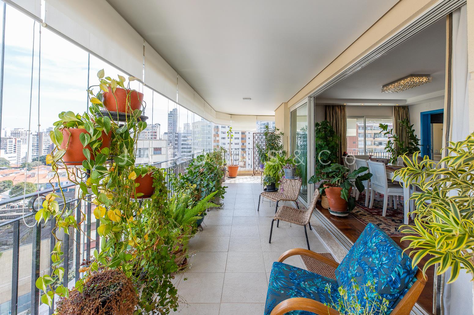 Apartamento no Paraíso