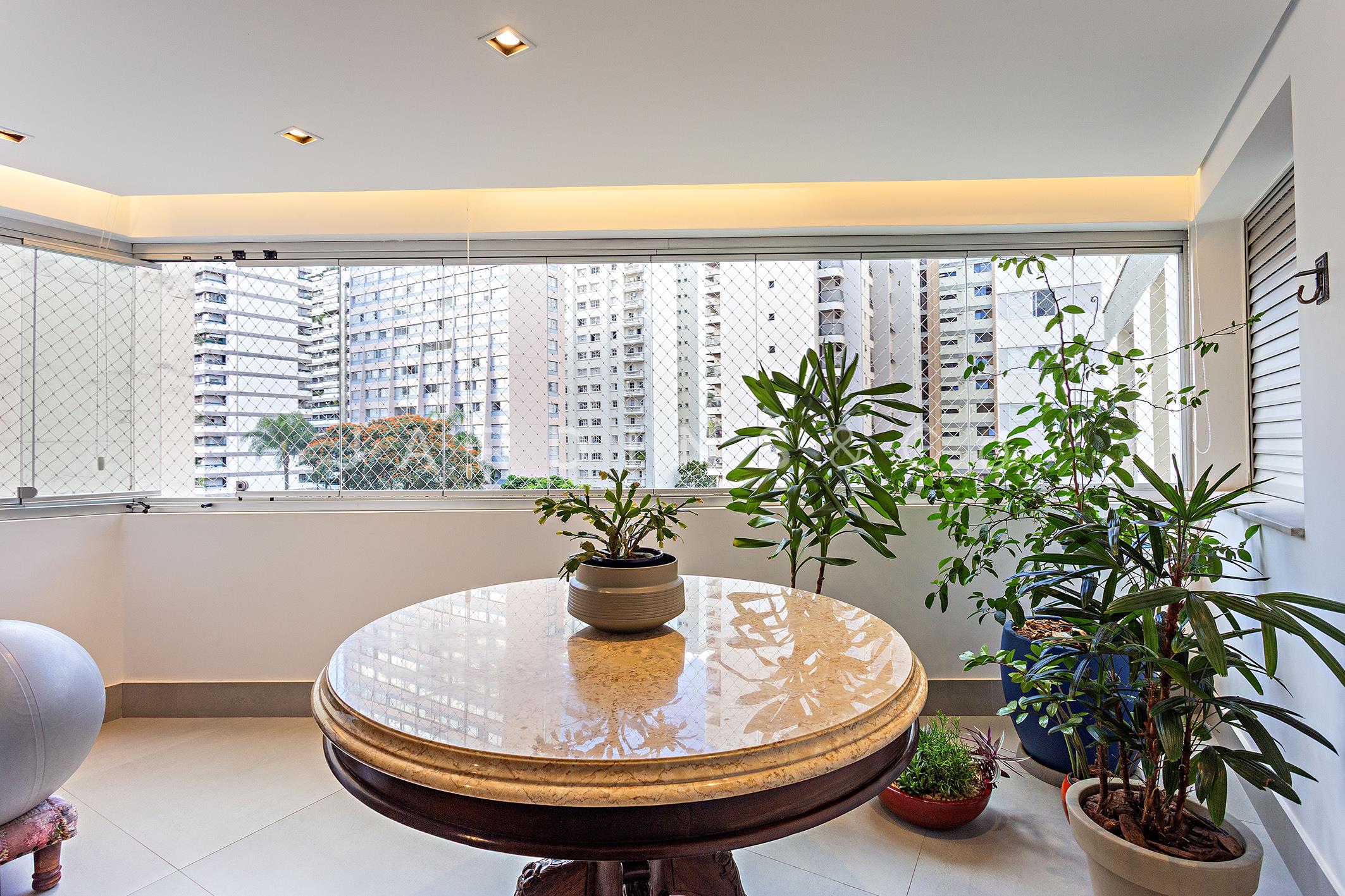 Apartamento no Indianópolis