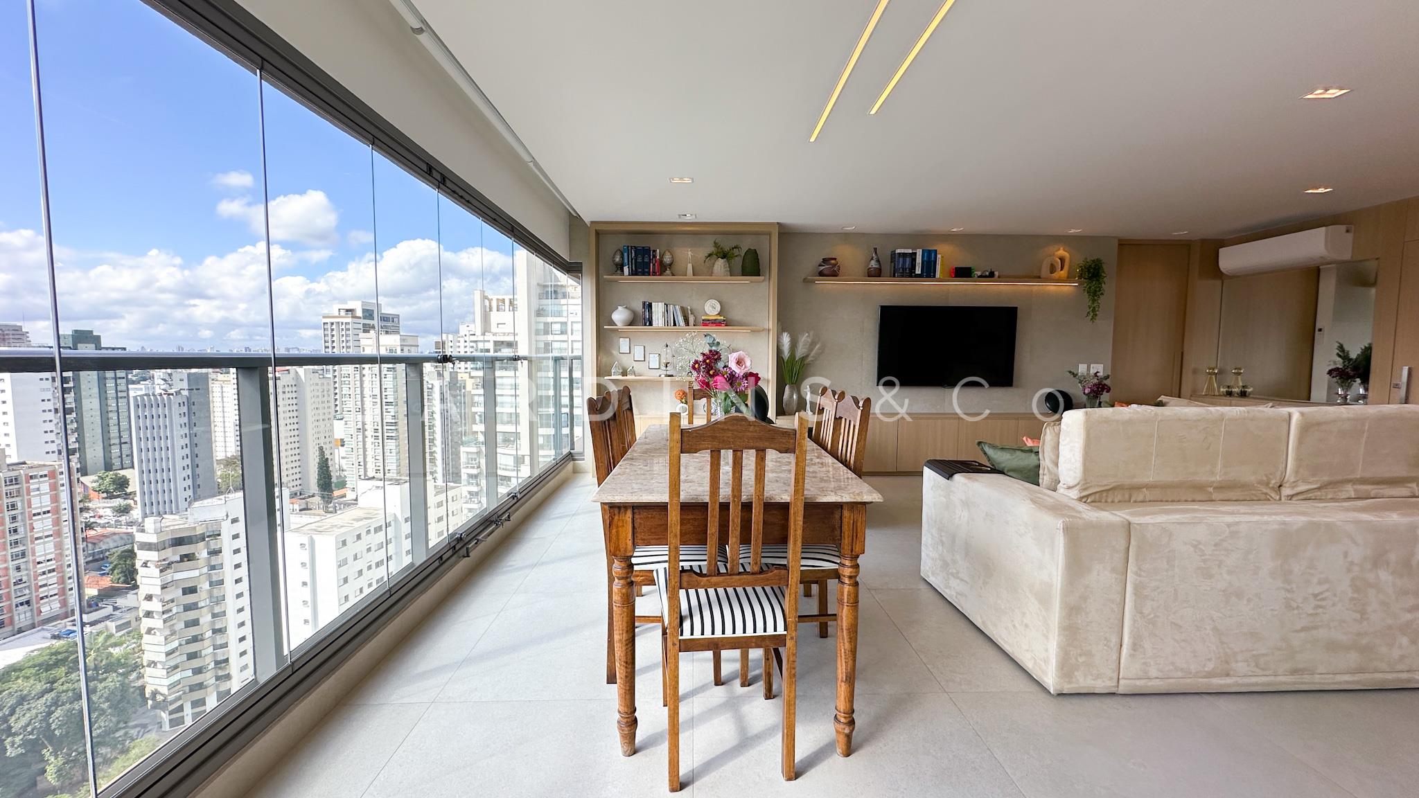 Apartamento no Campo Belo