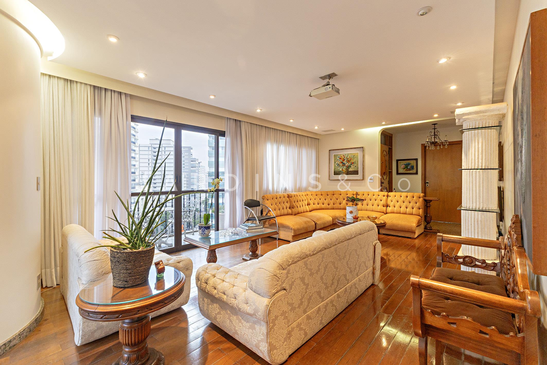 Apartamento no Indianópolis