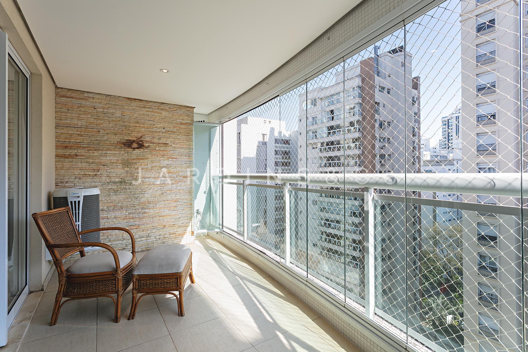 Apartamento no Paraíso
