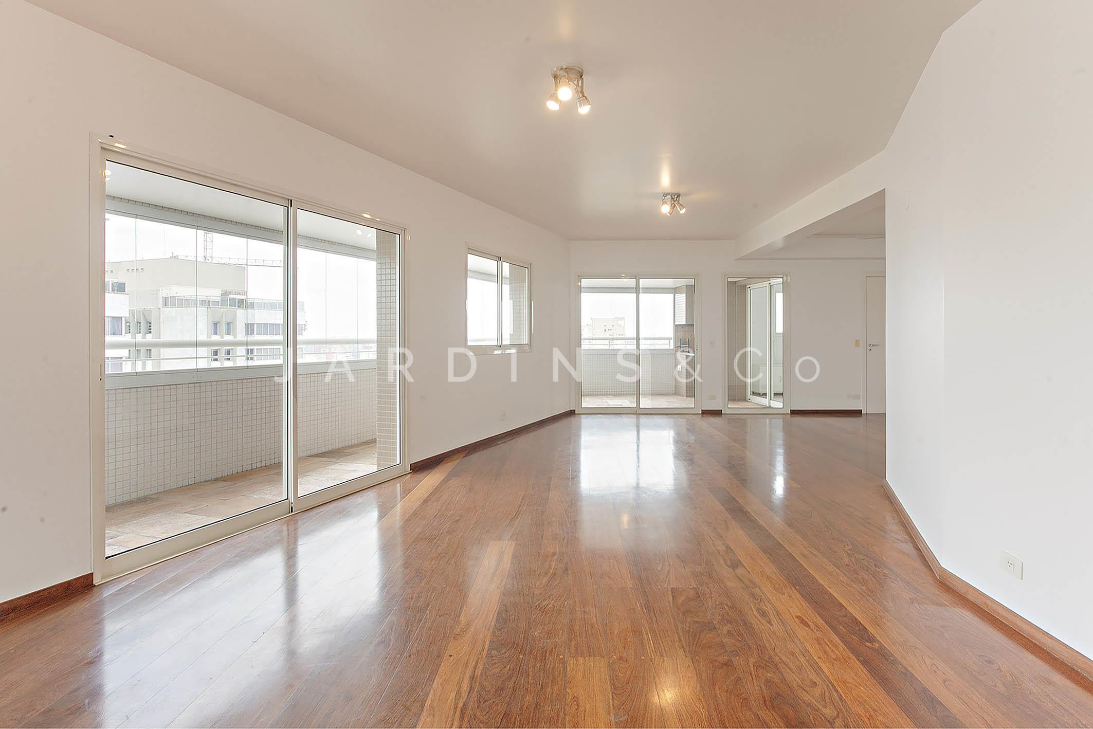 Apartamento no Paraíso