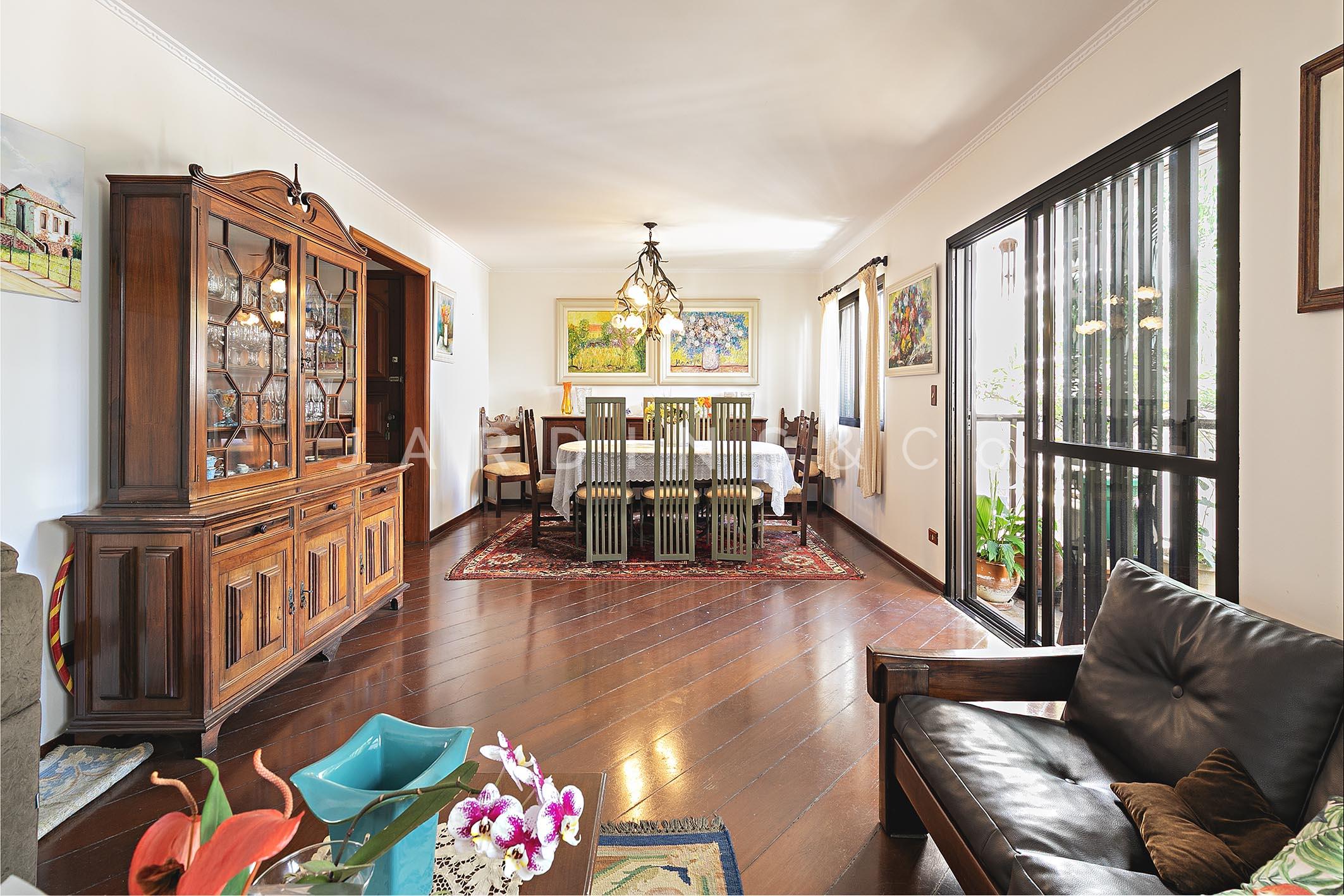 Apartamento no Paraíso