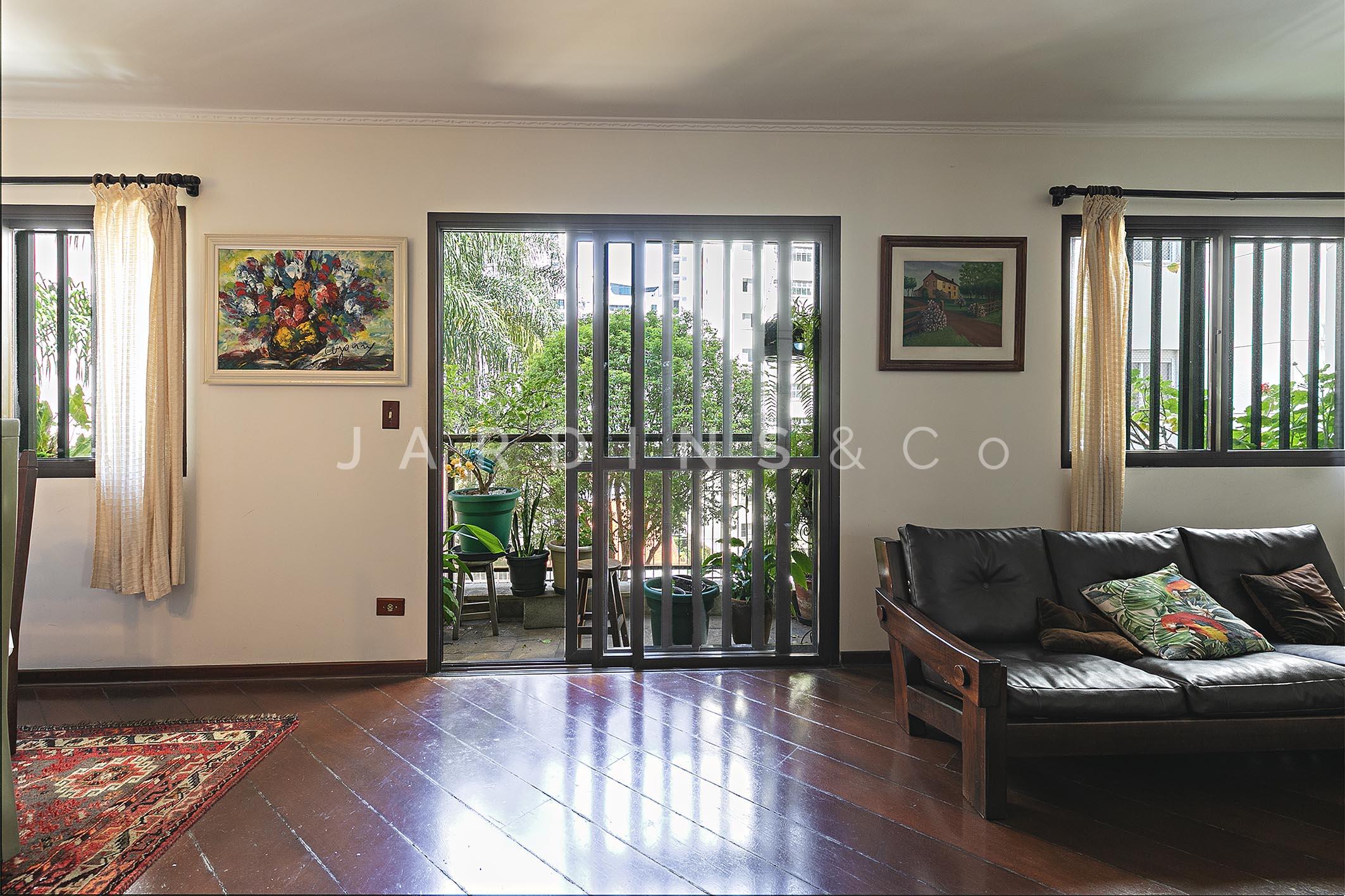 Apartamento no Paraíso