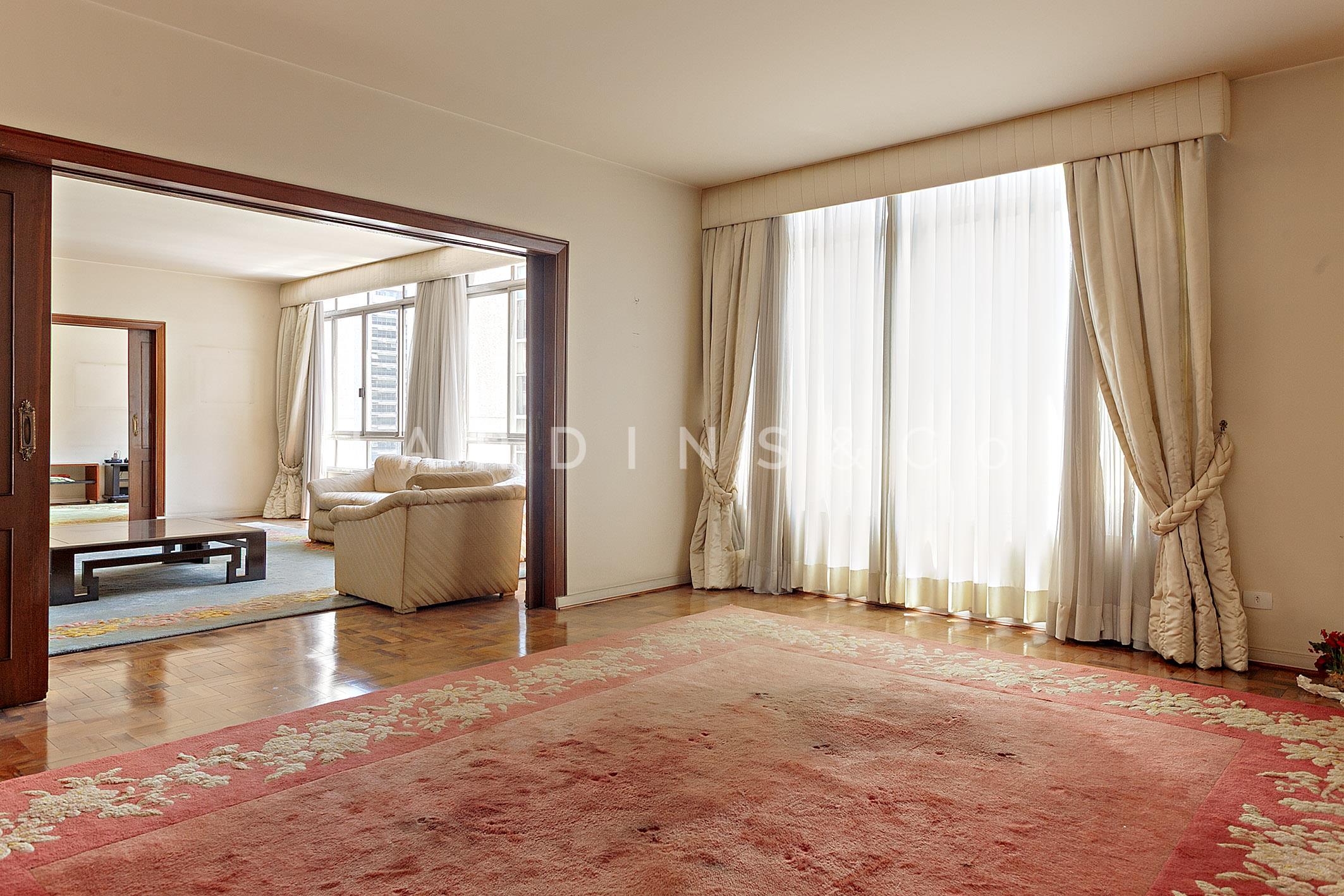 Apartamento no Paraíso