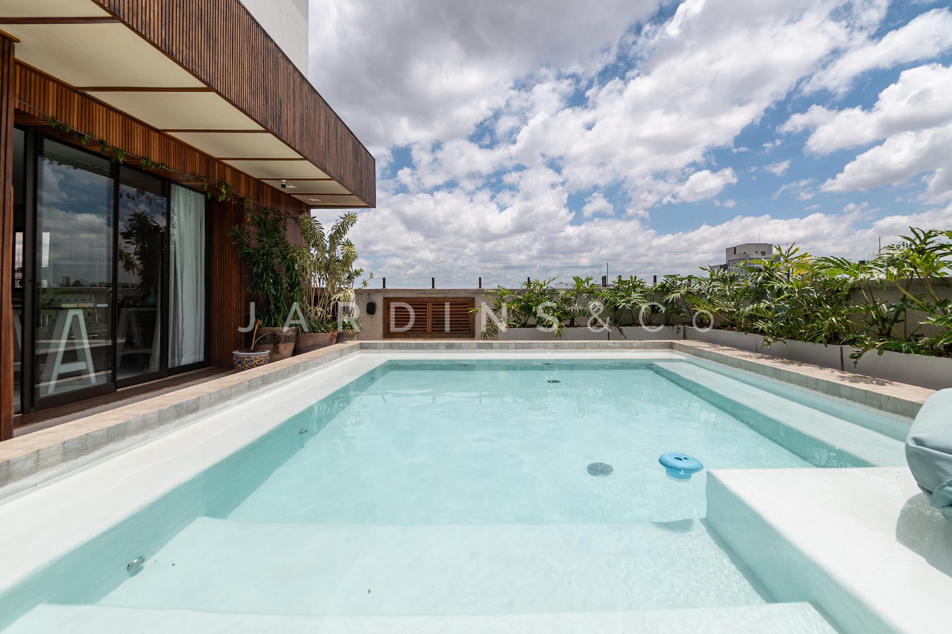 Cobertura no Indianópolis