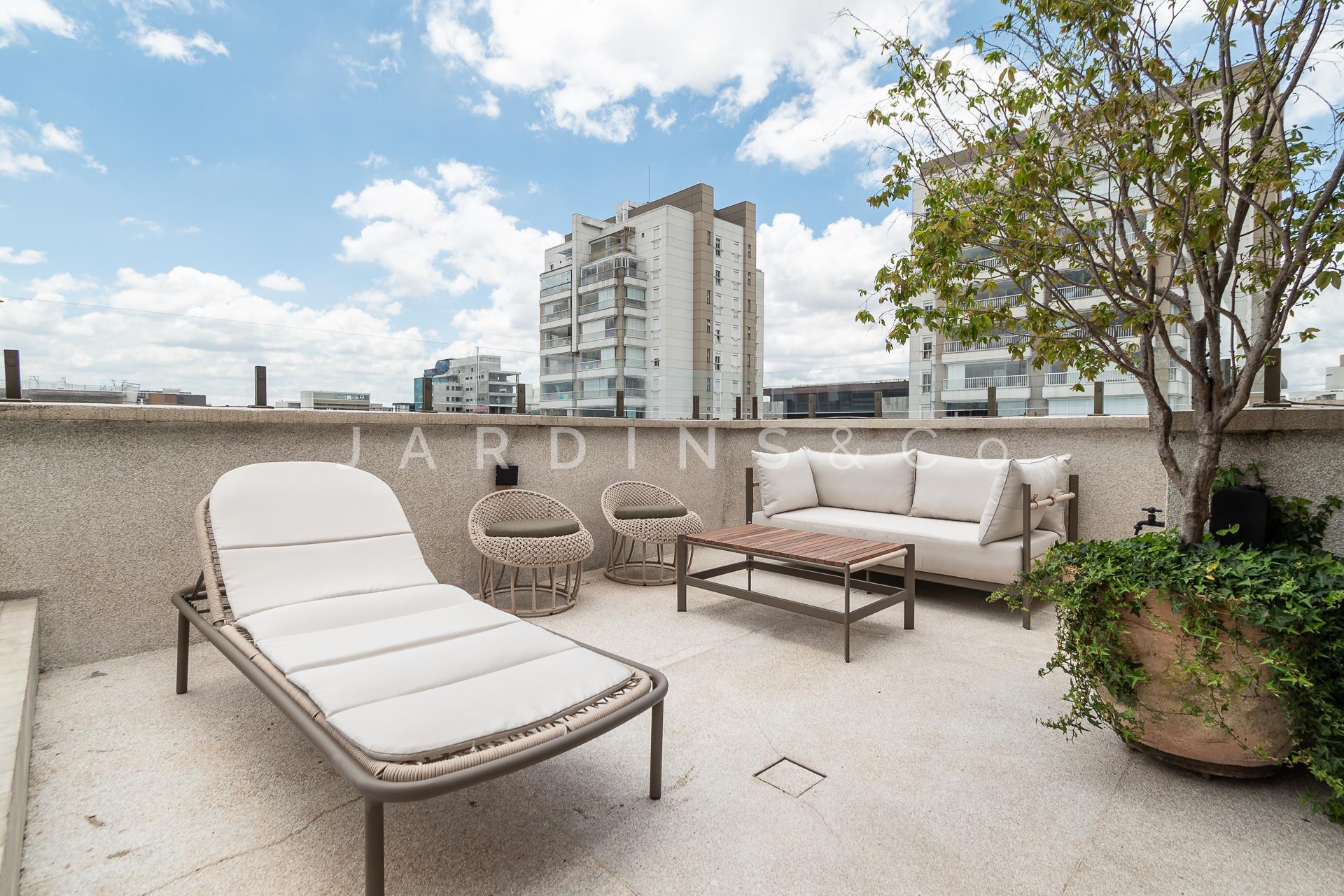 Cobertura no Indianópolis