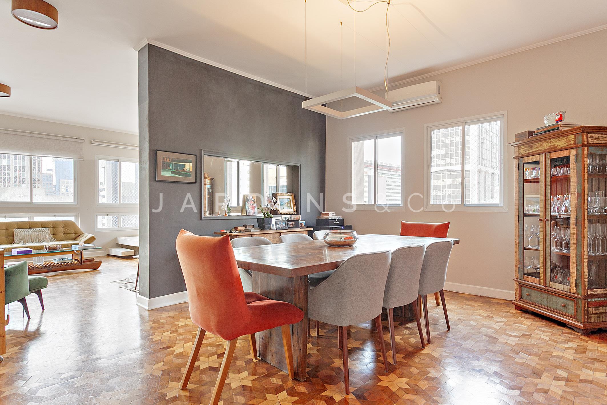 Apartamento no Paraíso