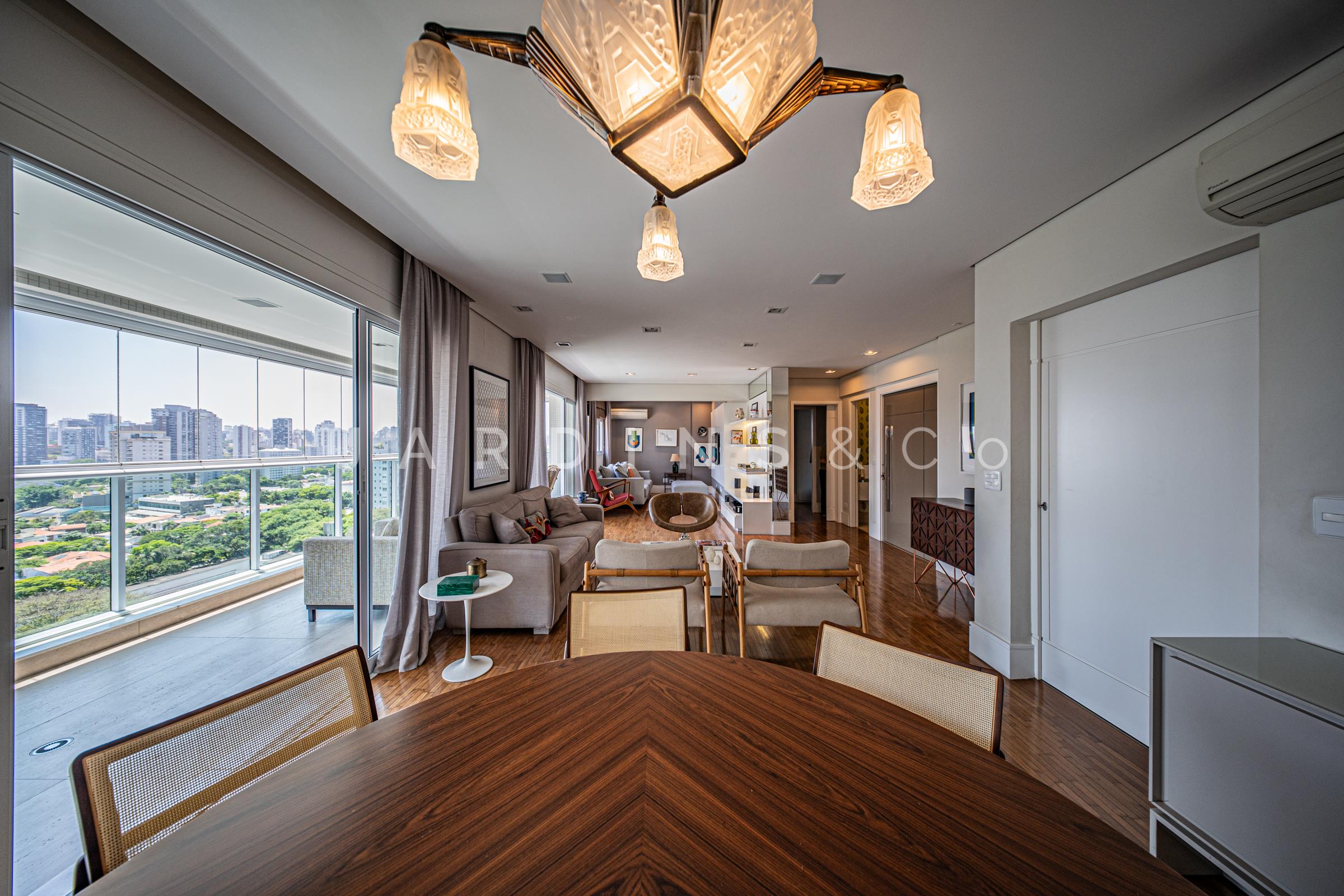 Apartamento no Indianópolis