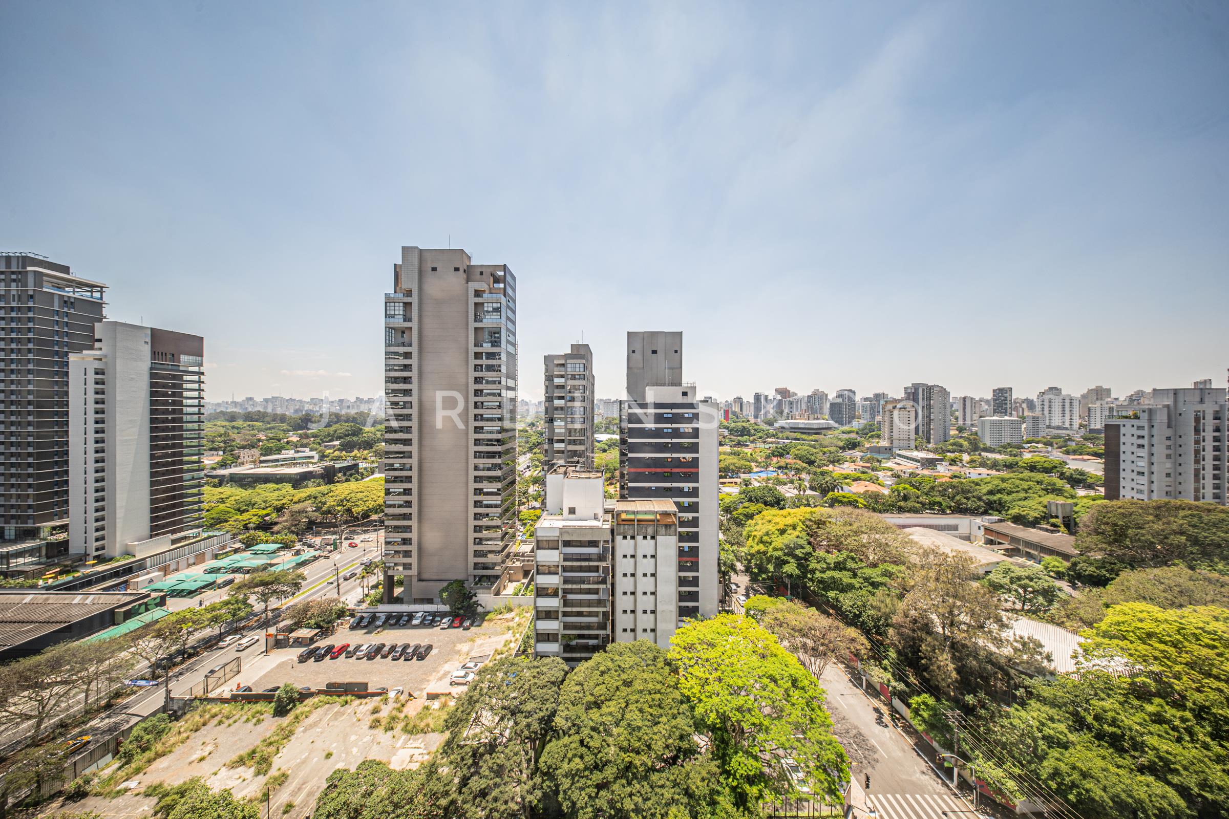 Apartamento no Indianópolis