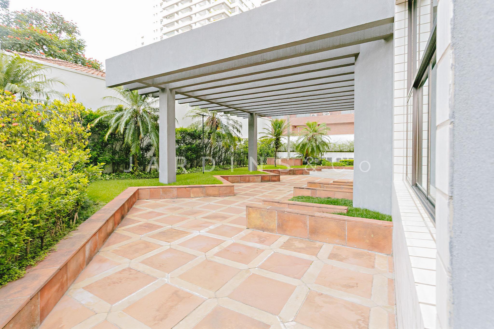 Apartamento no Moema Pássaros