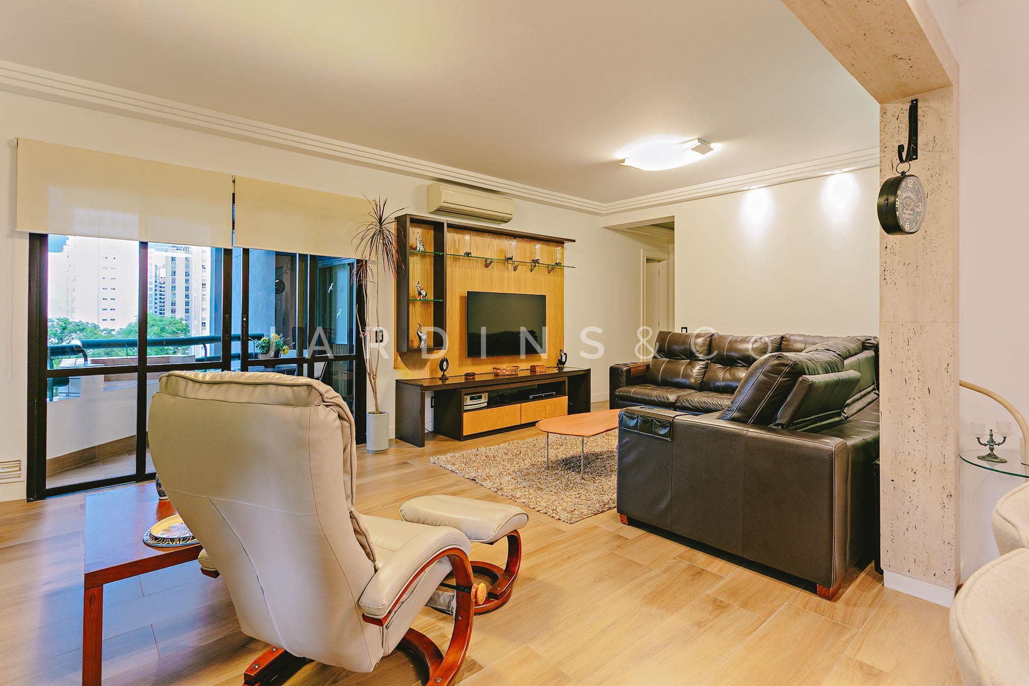 Apartamento no Moema Pássaros