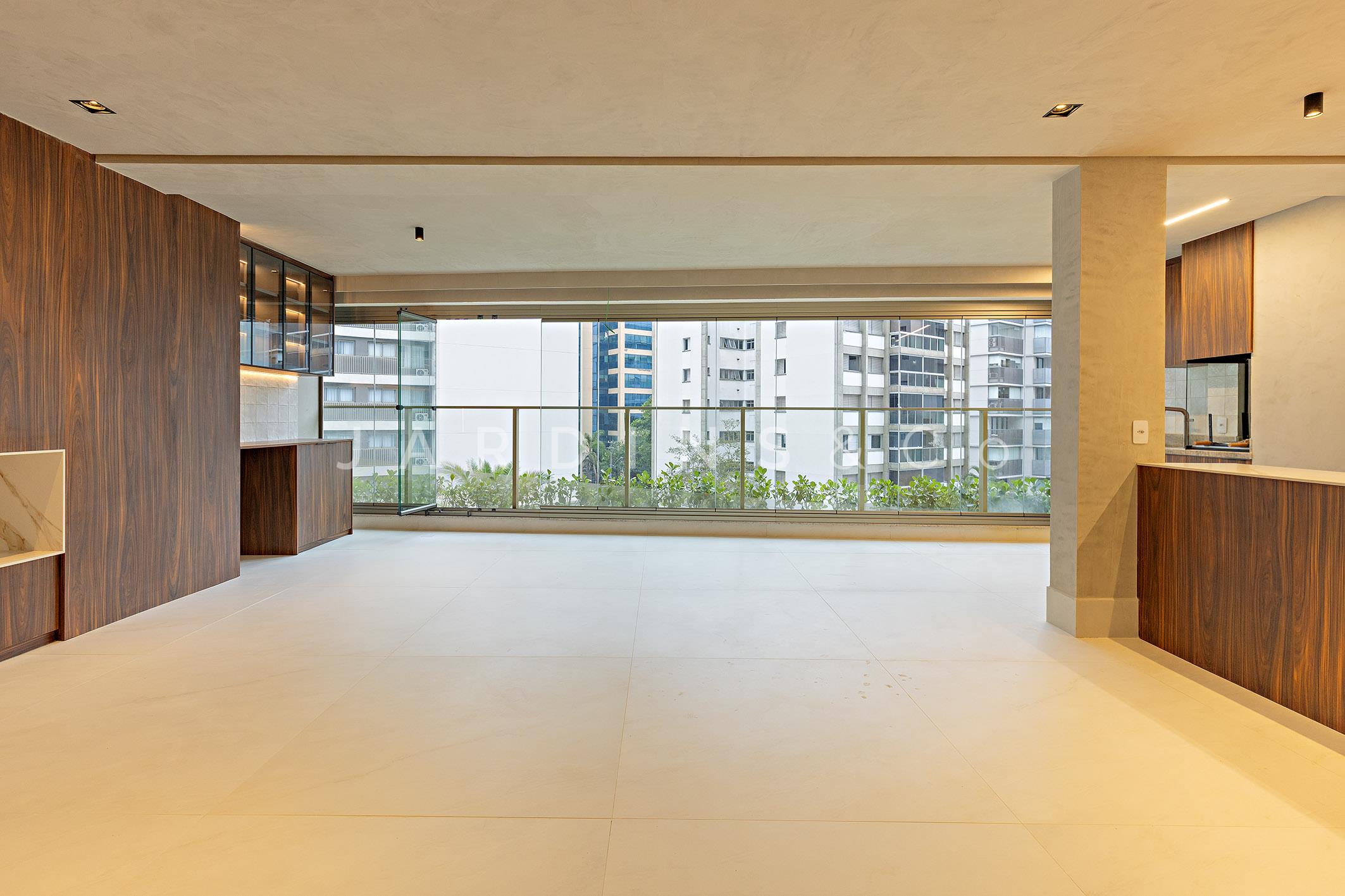 Apartamento no Moema Pássaros