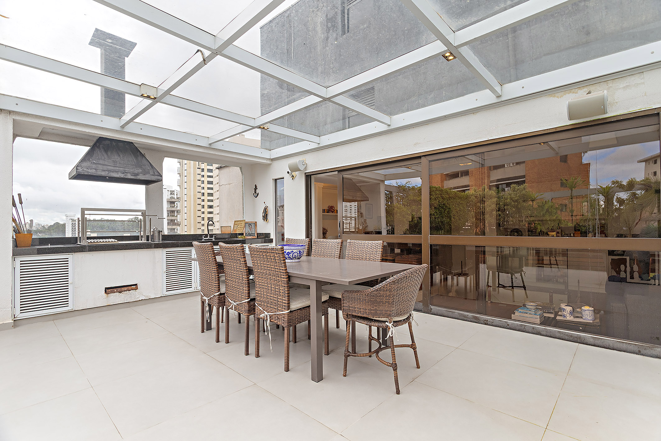 Apartamento no Real Parque