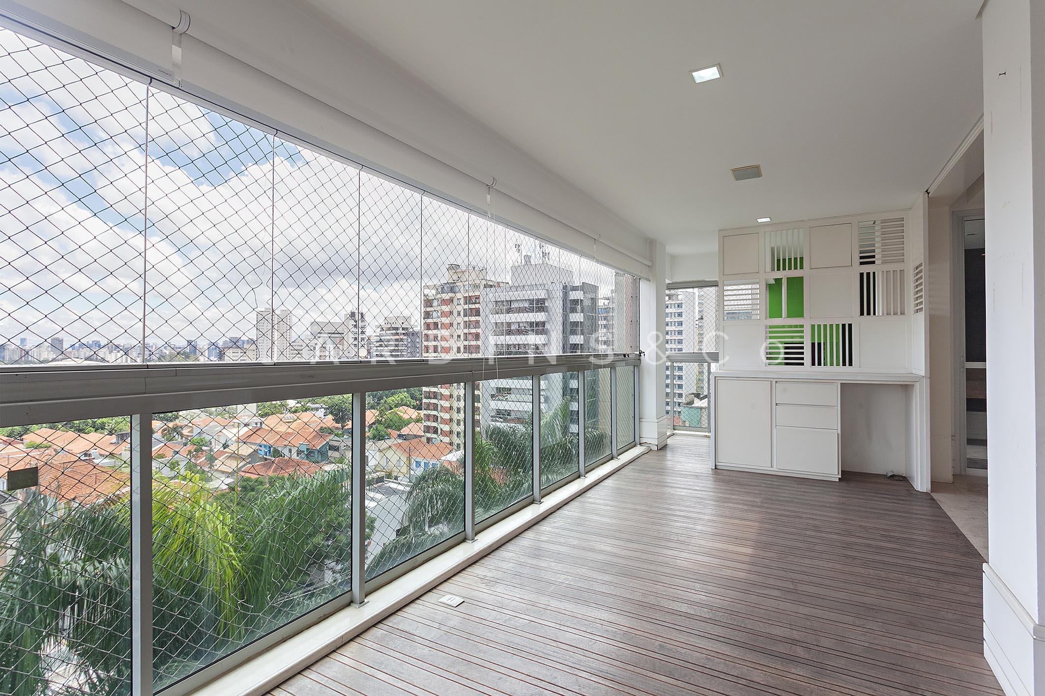Apartamento no Paraíso