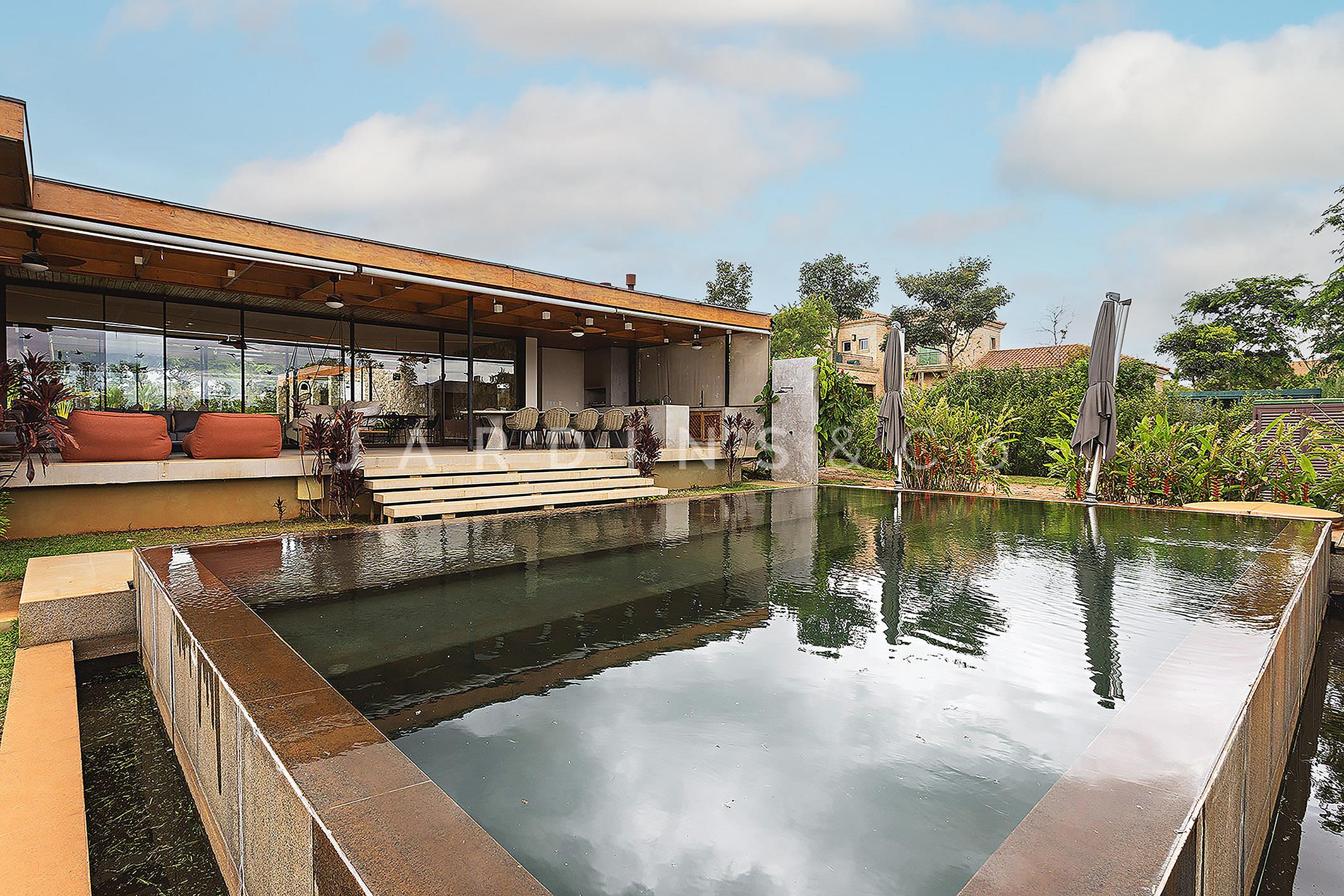 Casa em Condomínio no Chácara Jaraguá