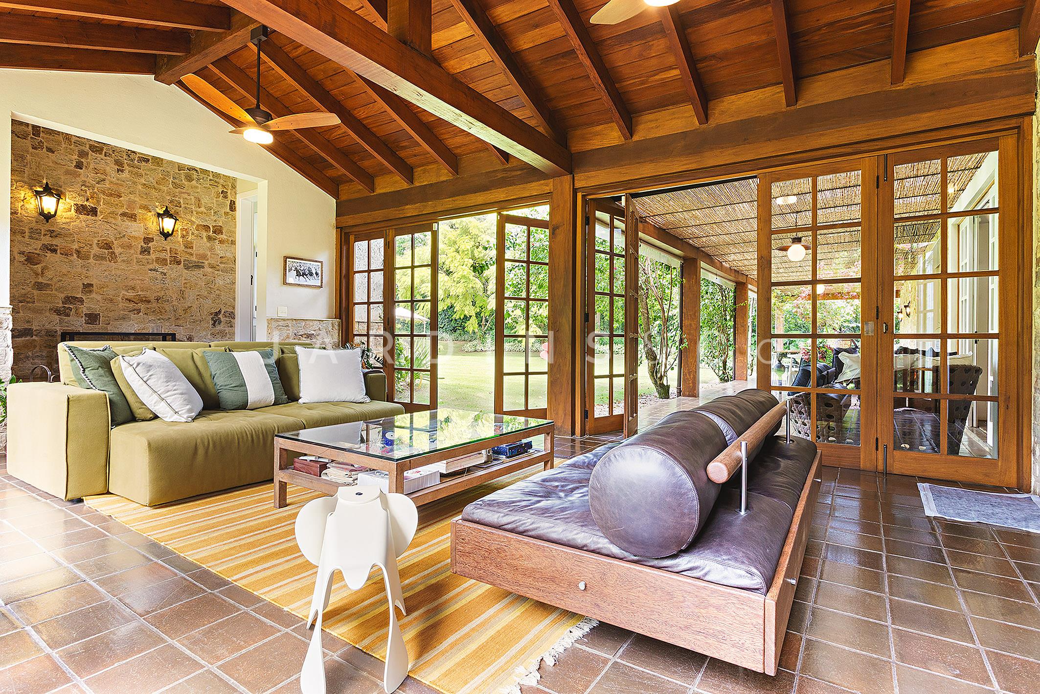 Casa em Condomínio no Chácara Jaraguá