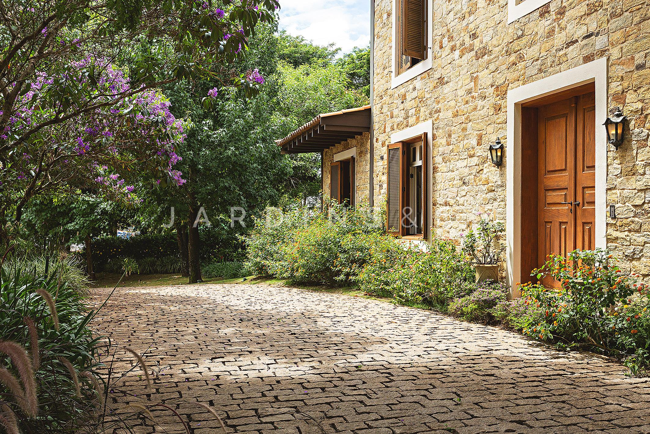 Casa em Condomínio no Chácara Jaraguá
