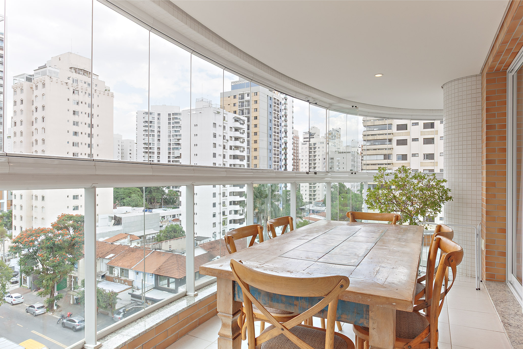 Apartamento no Moema Pássaros