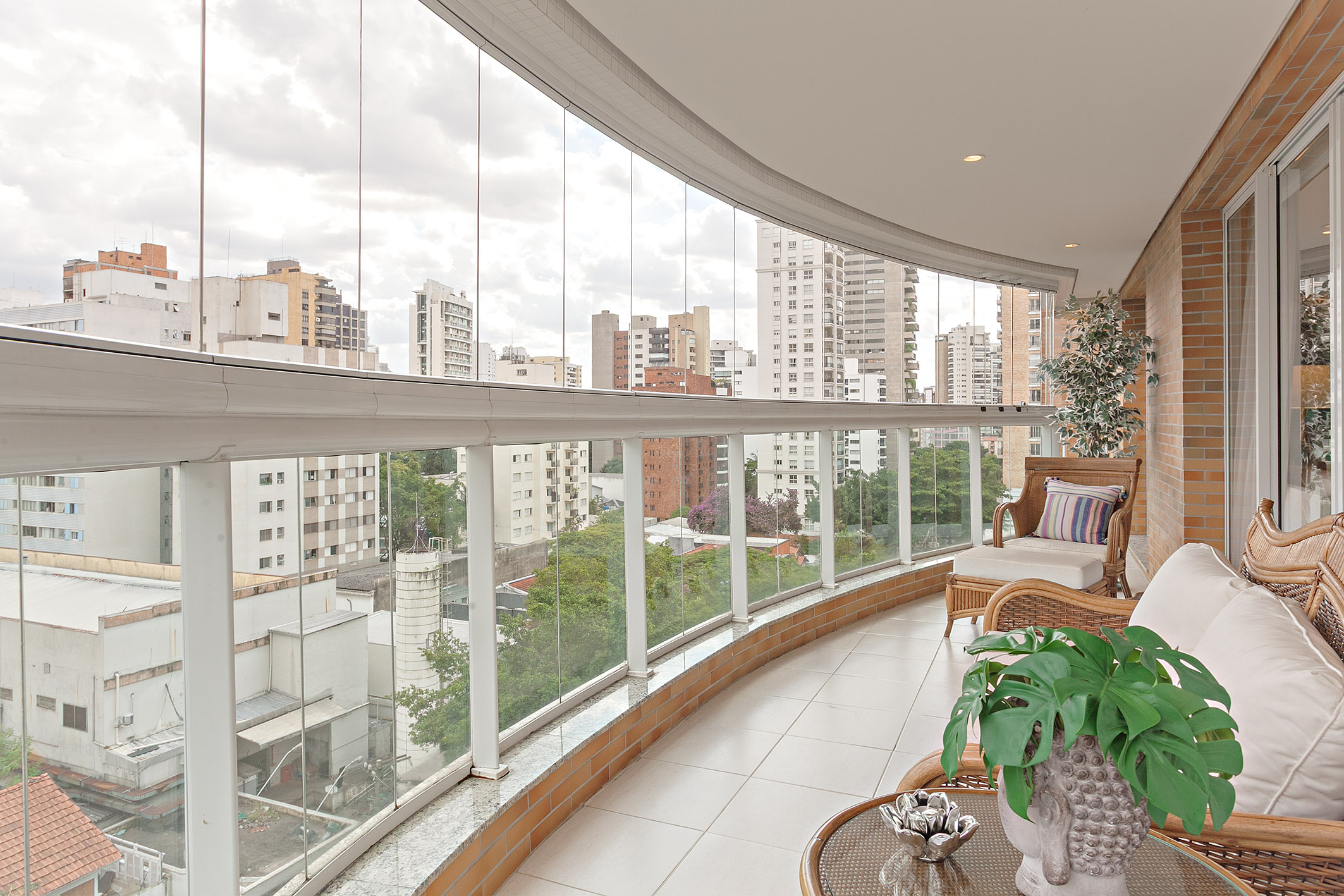 Apartamento no Moema Pássaros